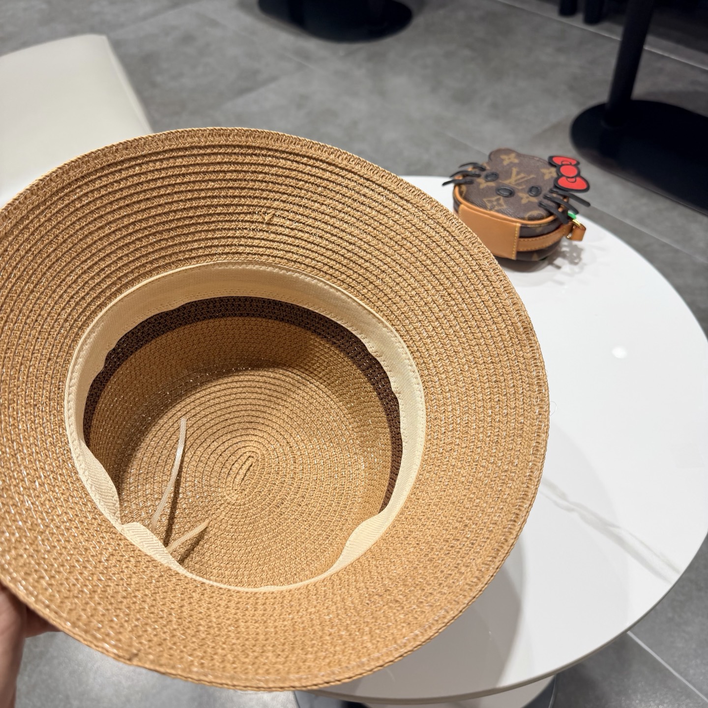 lv新款渔夫帽，遮阳草帽，超级大牌范