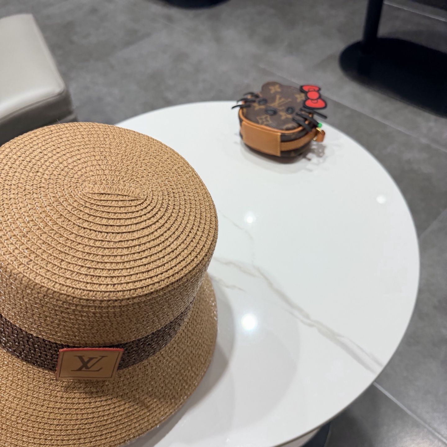 lv新款渔夫帽，遮阳草帽，超级大牌范
