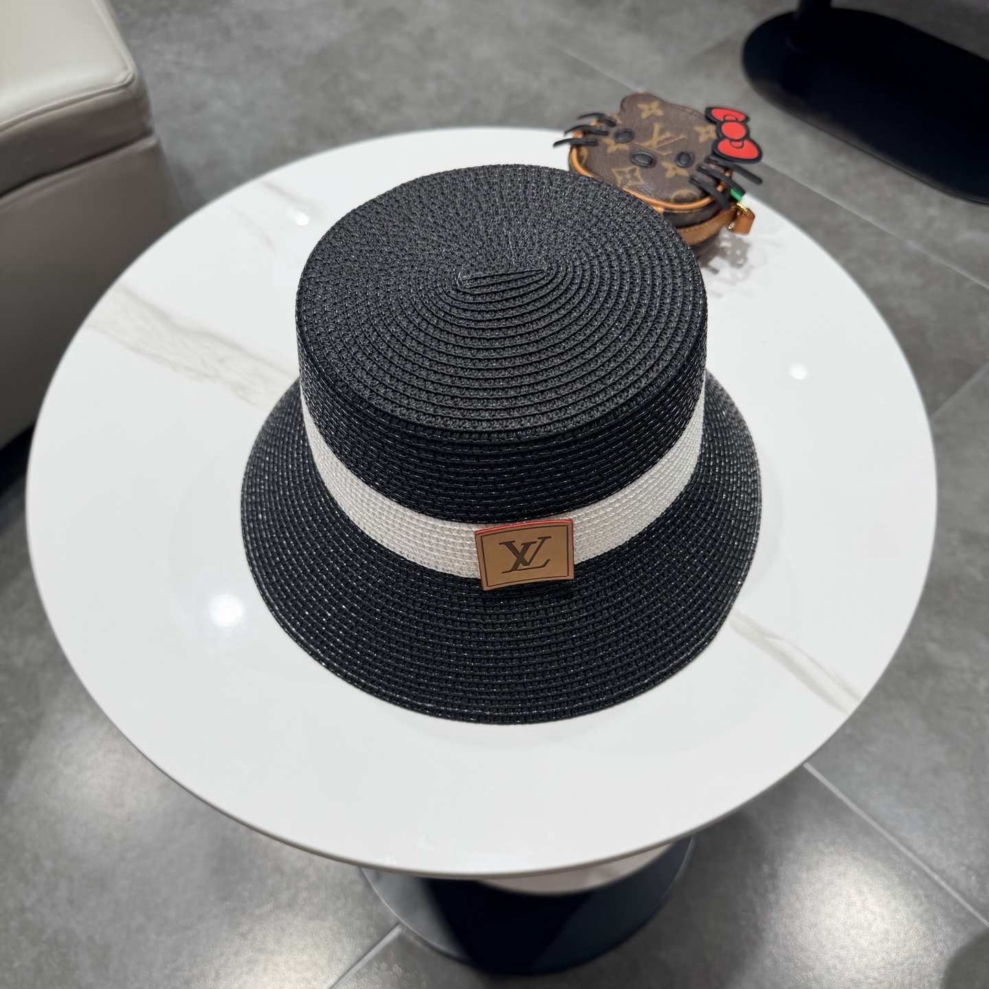 lv新款渔夫帽，遮阳草帽，超级大牌范