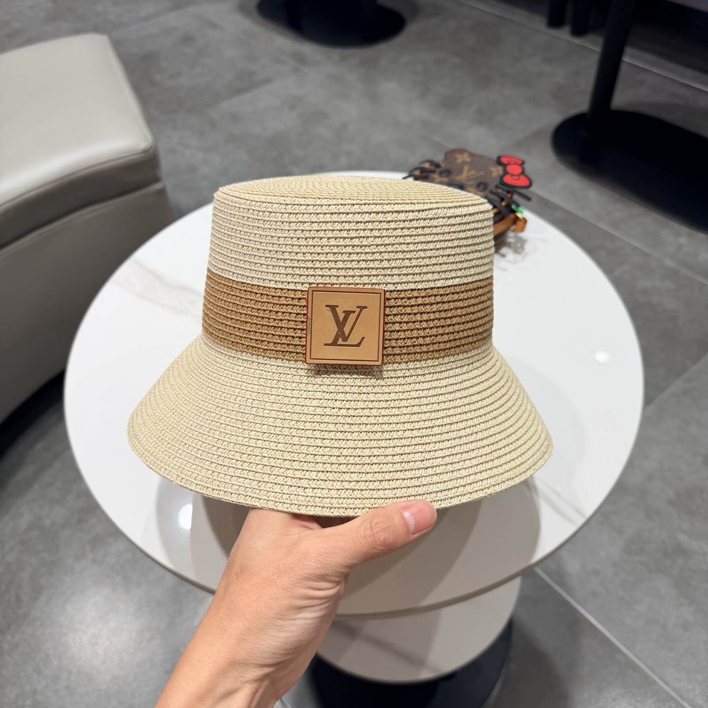 lv新款渔夫帽，遮阳草帽，超级大牌范