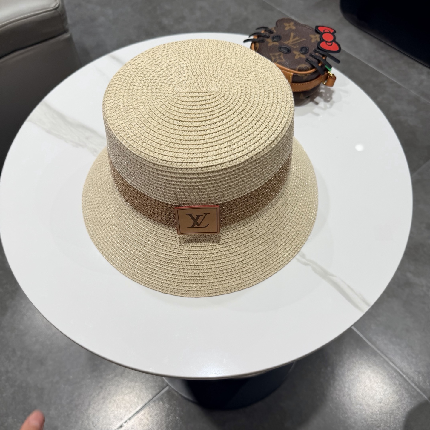 lv新款渔夫帽，遮阳草帽，超级大牌范