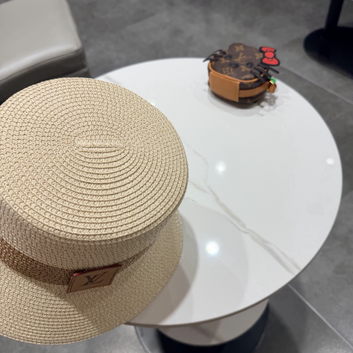 lv新款渔夫帽，遮阳草帽，超级大牌范