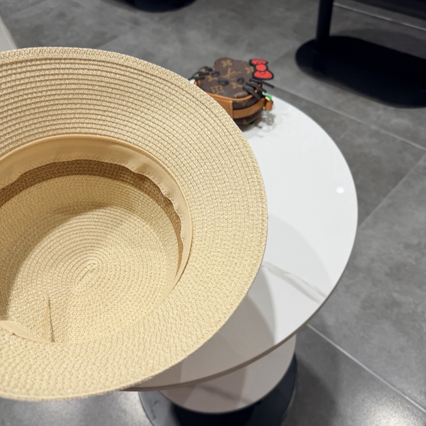 lv新款渔夫帽，遮阳草帽，超级大牌范