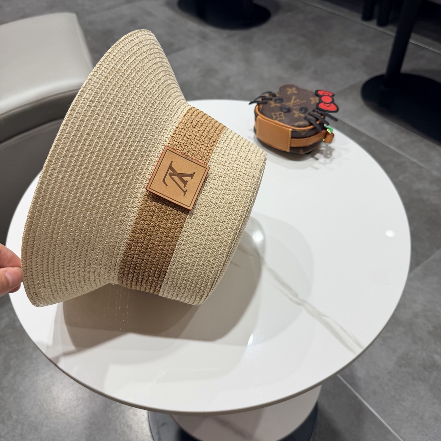 lv新款渔夫帽，遮阳草帽，超级大牌范