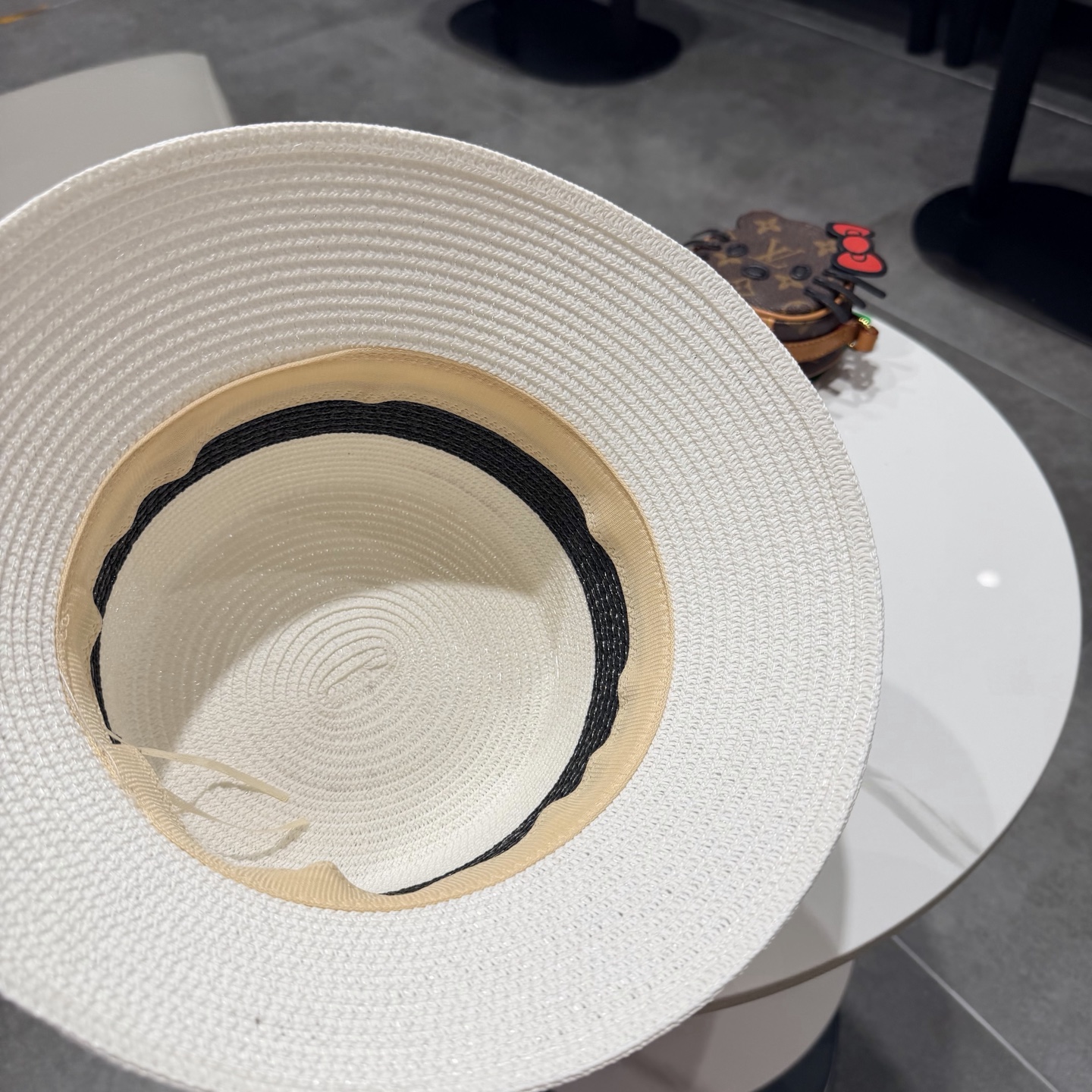 lv新款渔夫帽，遮阳草帽，超级大牌范