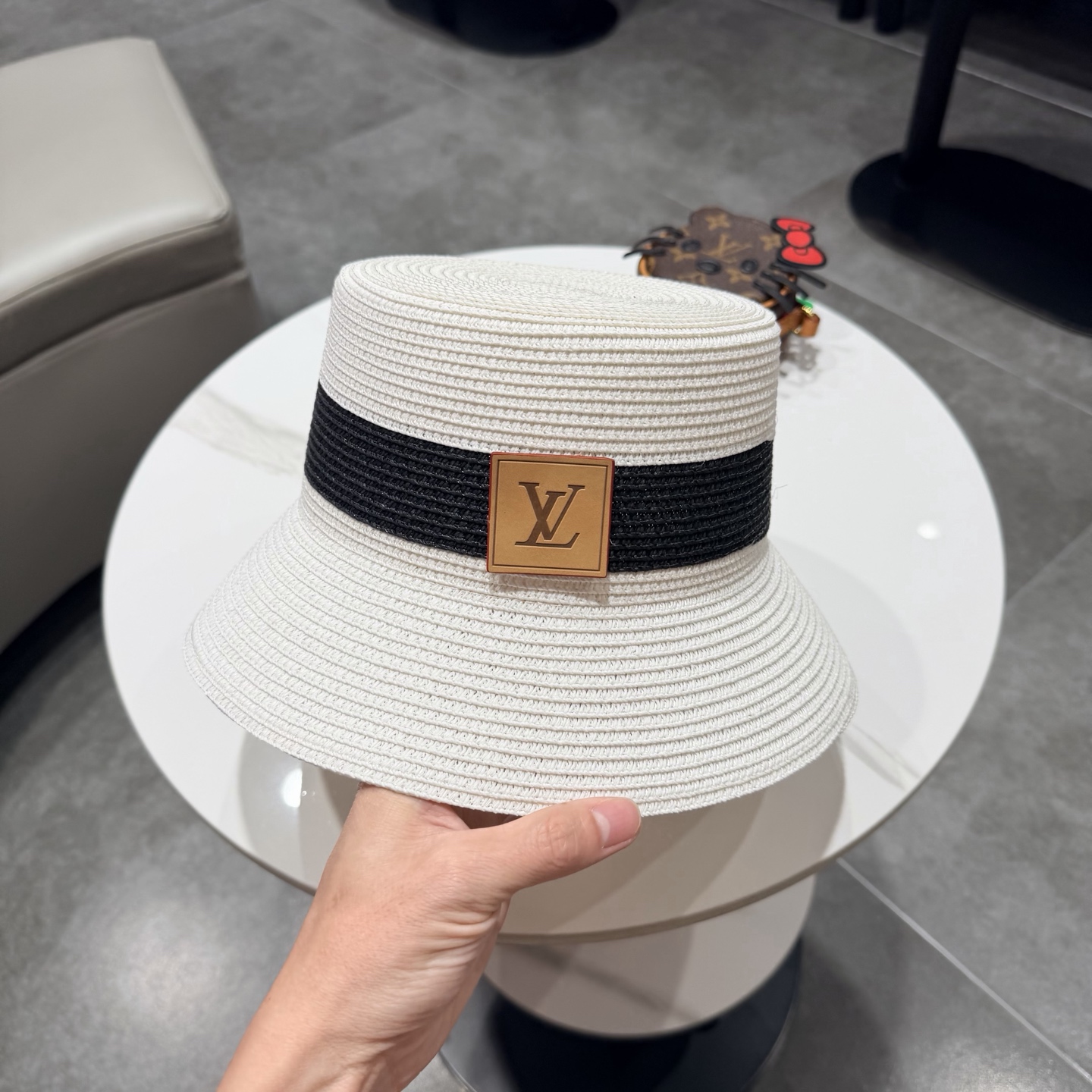 lv新款渔夫帽，遮阳草帽，超级大牌范