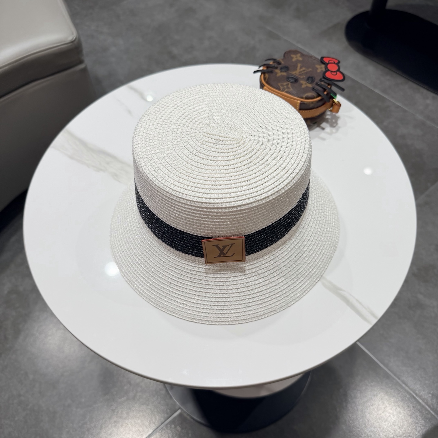 lv新款渔夫帽，遮阳草帽，超级大牌范