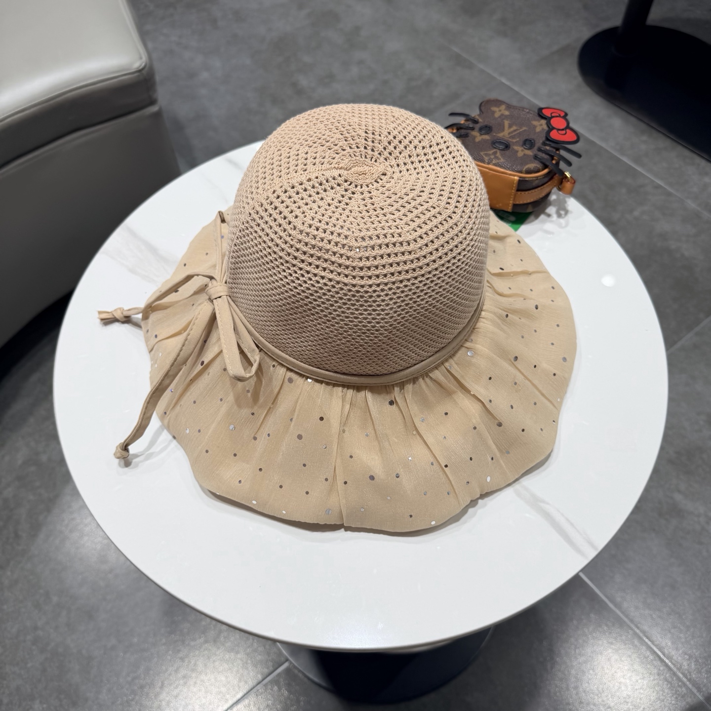 LV路易威登夏季新款帽子女户外遮阳帽波点泡泡纱防晒太阳帽遮脸渔夫帽可折叠