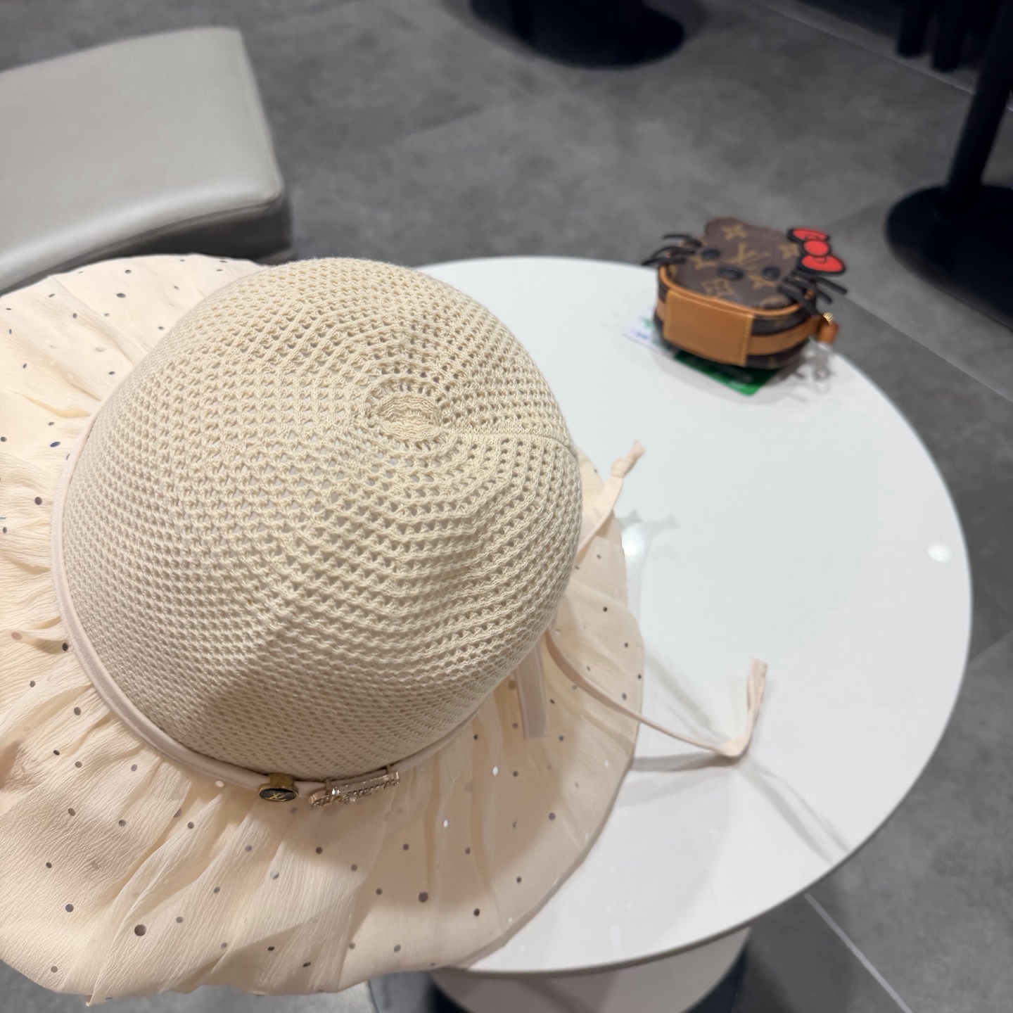 LV路易威登夏季新款帽子女户外遮阳帽波点泡泡纱防晒太阳帽遮脸渔夫帽可折叠