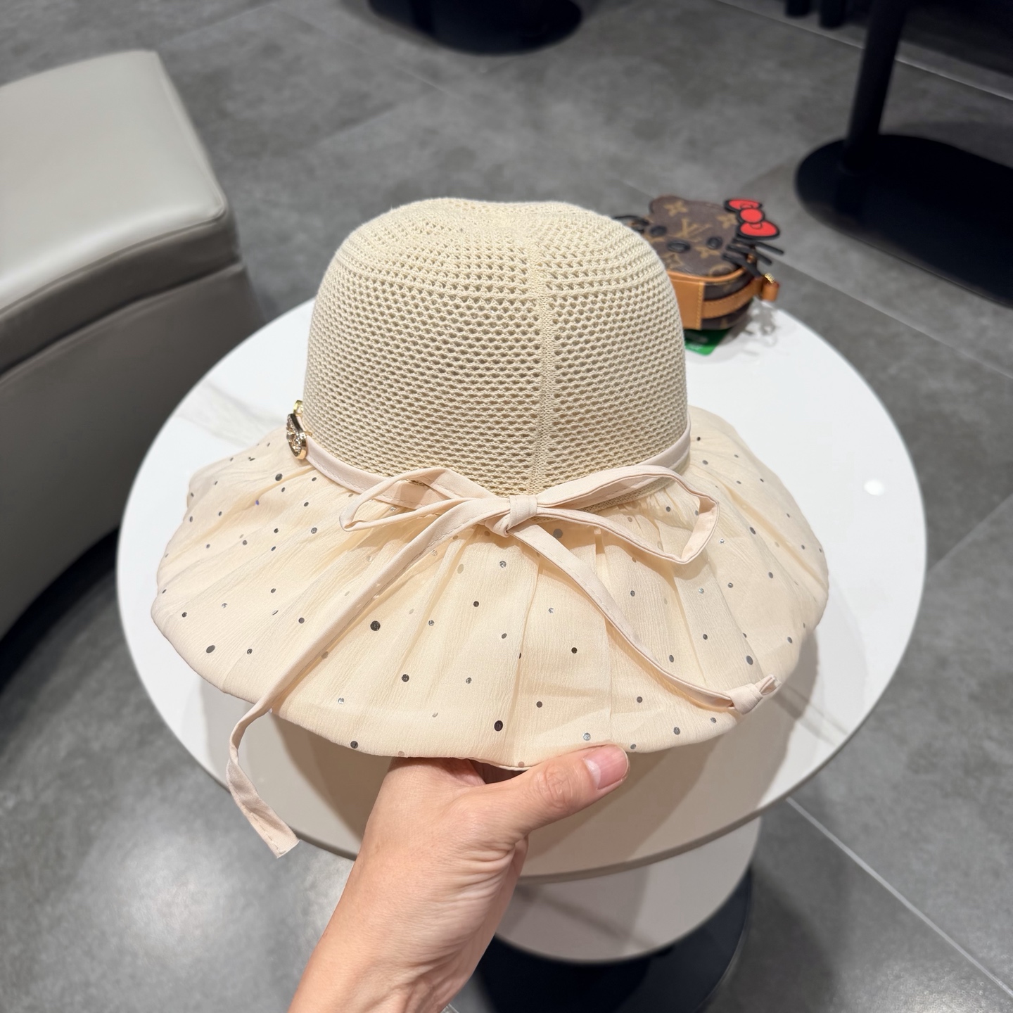 LV路易威登夏季新款帽子女户外遮阳帽波点泡泡纱防晒太阳帽遮脸渔夫帽可折叠