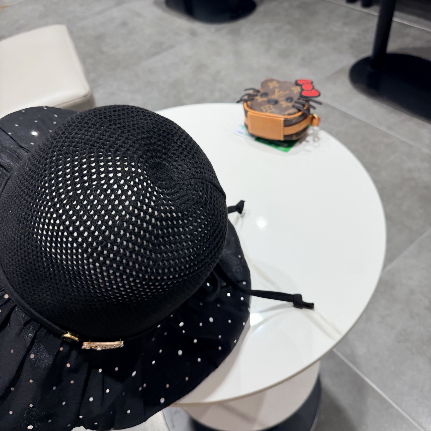 LV路易威登夏季新款帽子女户外遮阳帽波点泡泡纱防晒太阳帽遮脸渔夫帽可折叠