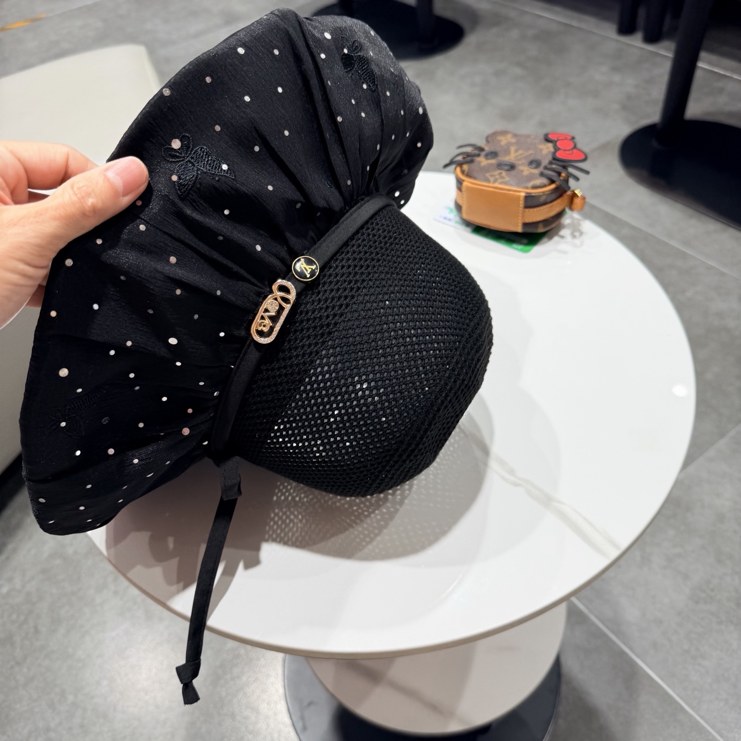 LV路易威登夏季新款帽子女户外遮阳帽波点泡泡纱防晒太阳帽遮脸渔夫帽可折叠