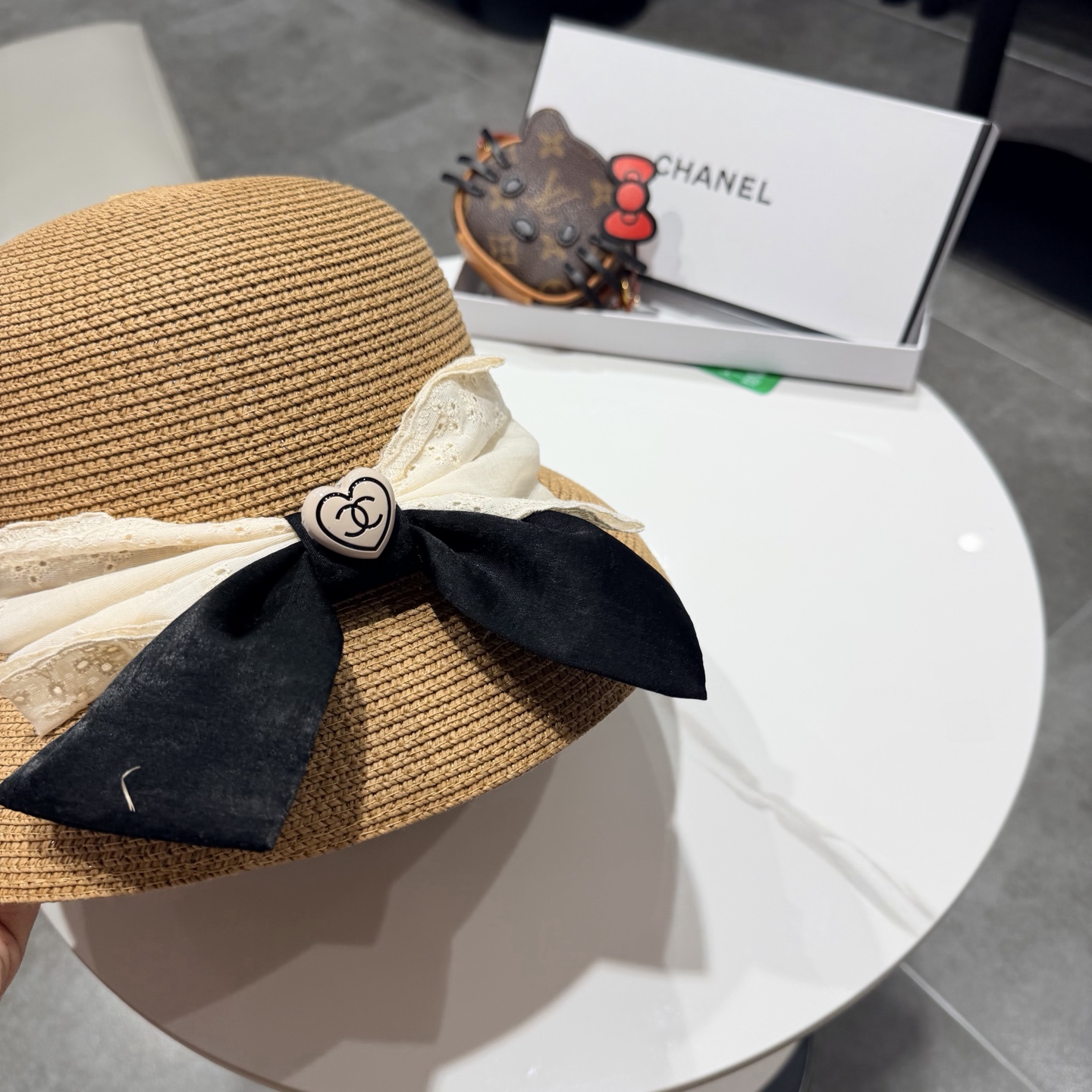 。Chanel香奈儿草帽，旅游必备，头围57cm