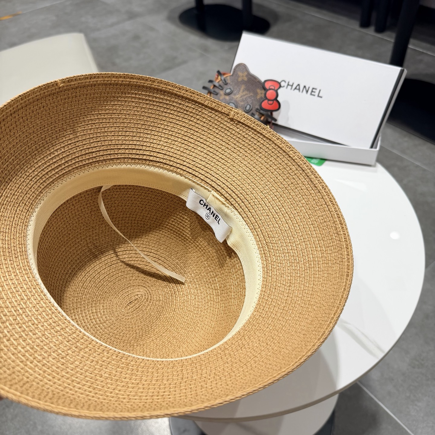 。Chanel香奈儿草帽，旅游必备，头围57cm