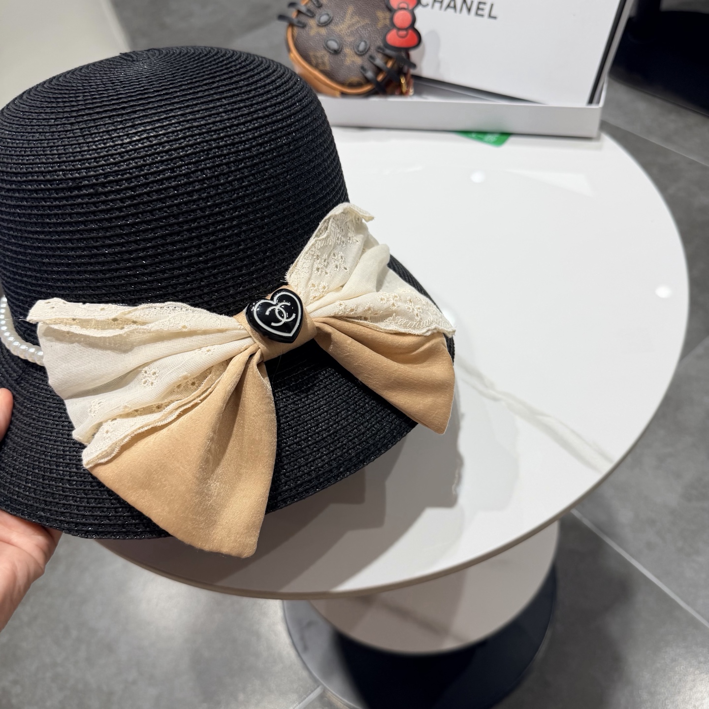 。Chanel香奈儿草帽，旅游必备，头围57cm