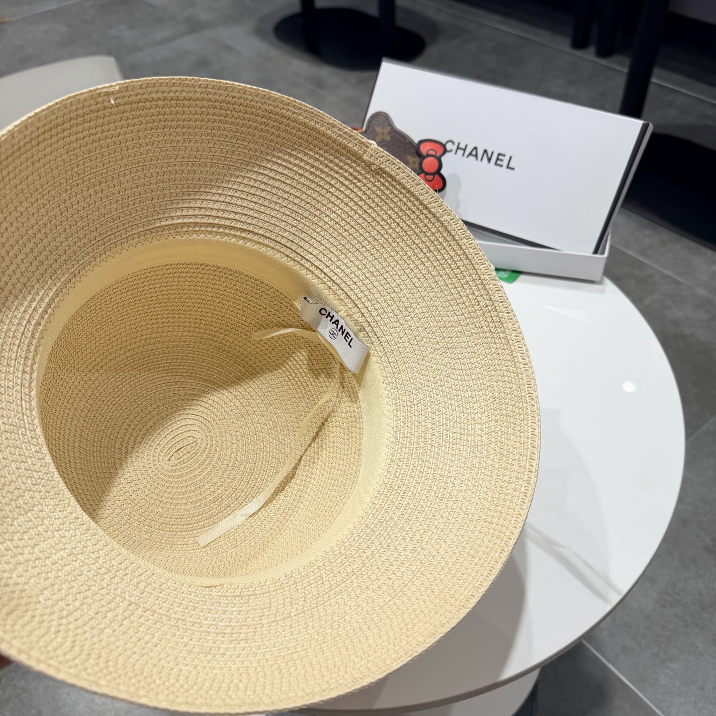 。Chanel香奈儿草帽，旅游必备，头围57cm