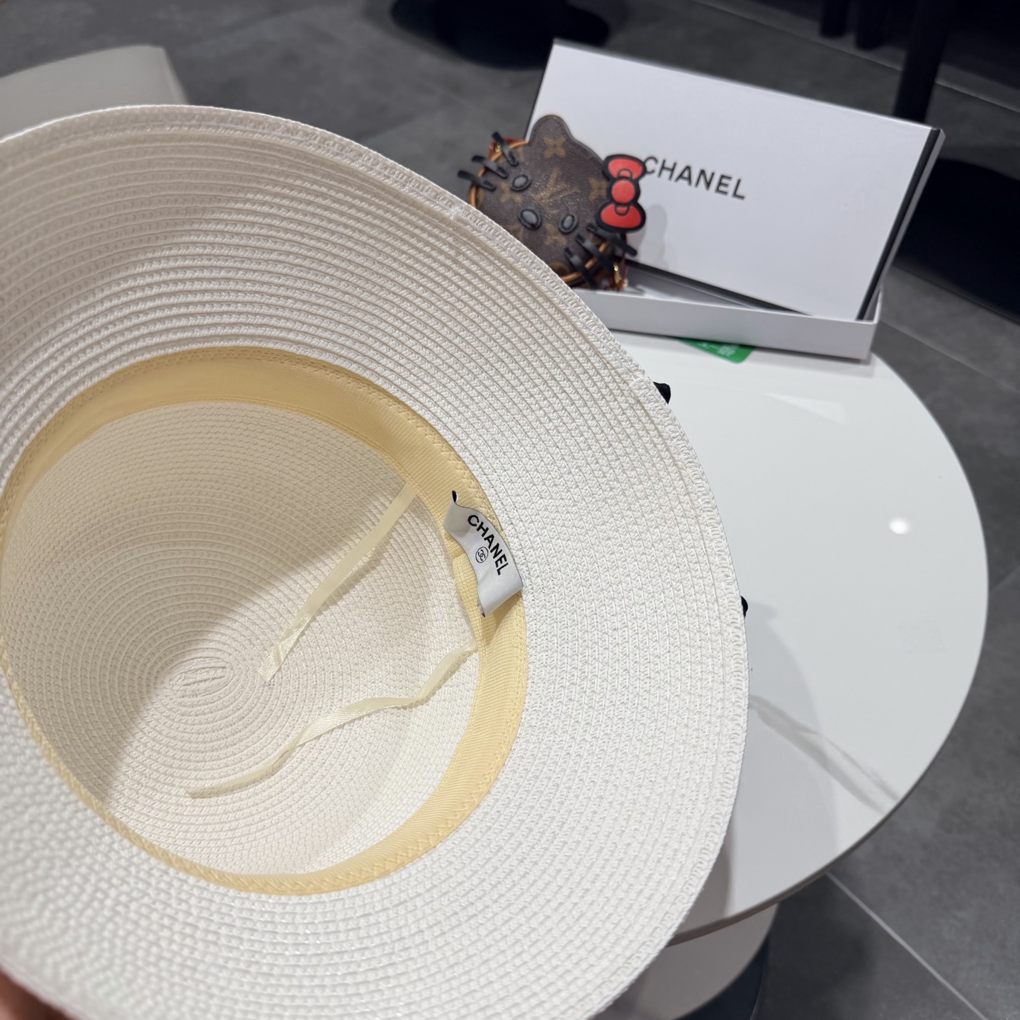 。Chanel香奈儿草帽，旅游必备，头围57cm