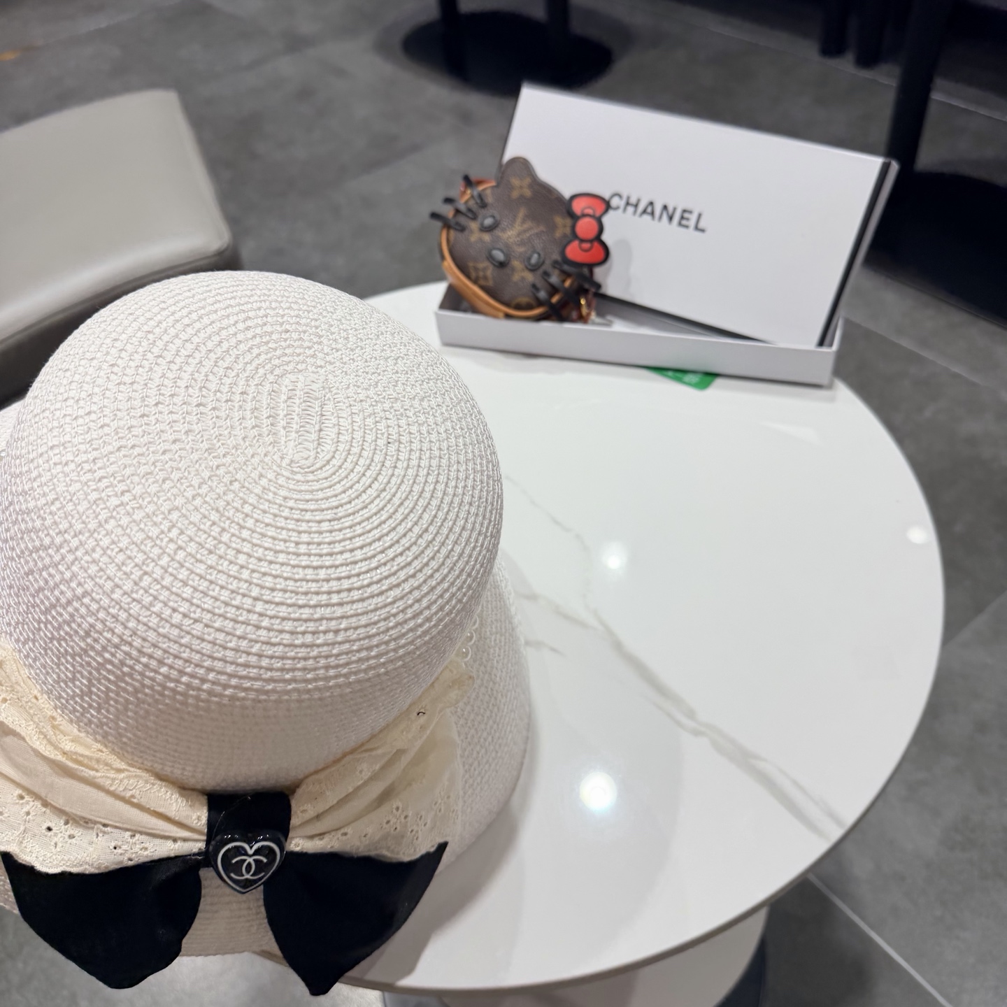 。Chanel香奈儿草帽，旅游必备，头围57cm