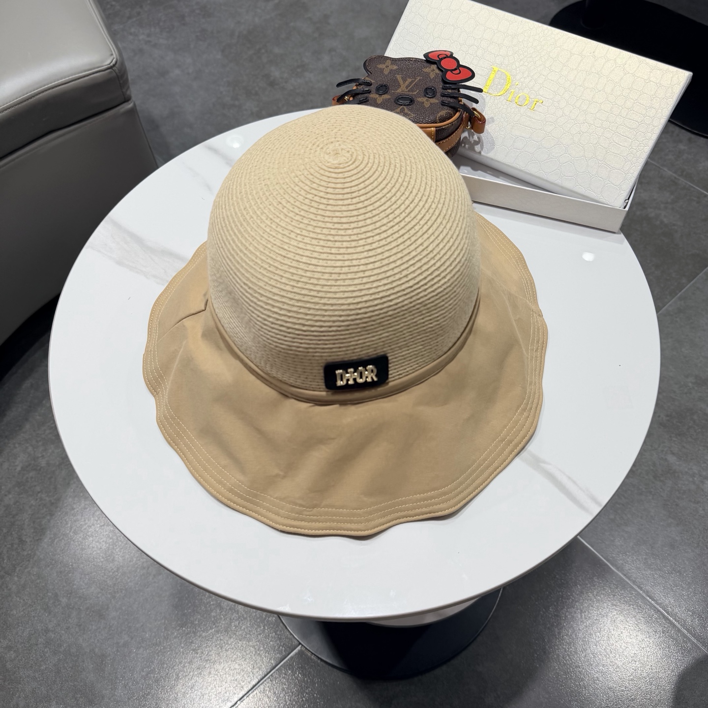 DIOR迪奥大帽檐纸草蝴蝶结渔夫帽女夏天遮阳帽韩版出游防晒草编太阳帽