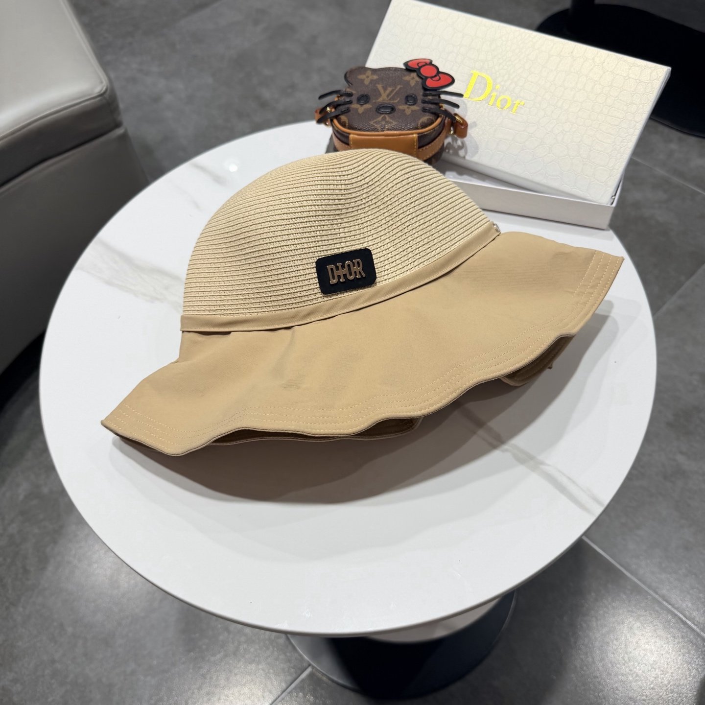 DIOR迪奥大帽檐纸草蝴蝶结渔夫帽女夏天遮阳帽韩版出游防晒草编太阳帽