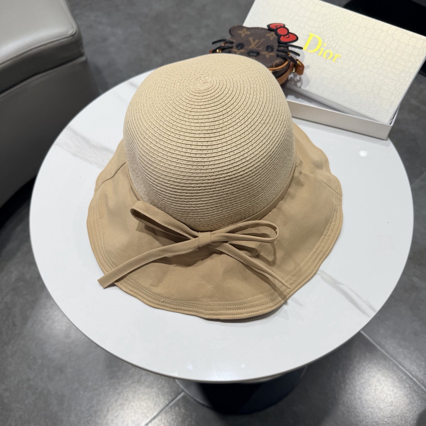 DIOR迪奥大帽檐纸草蝴蝶结渔夫帽女夏天遮阳帽韩版出游防晒草编太阳帽