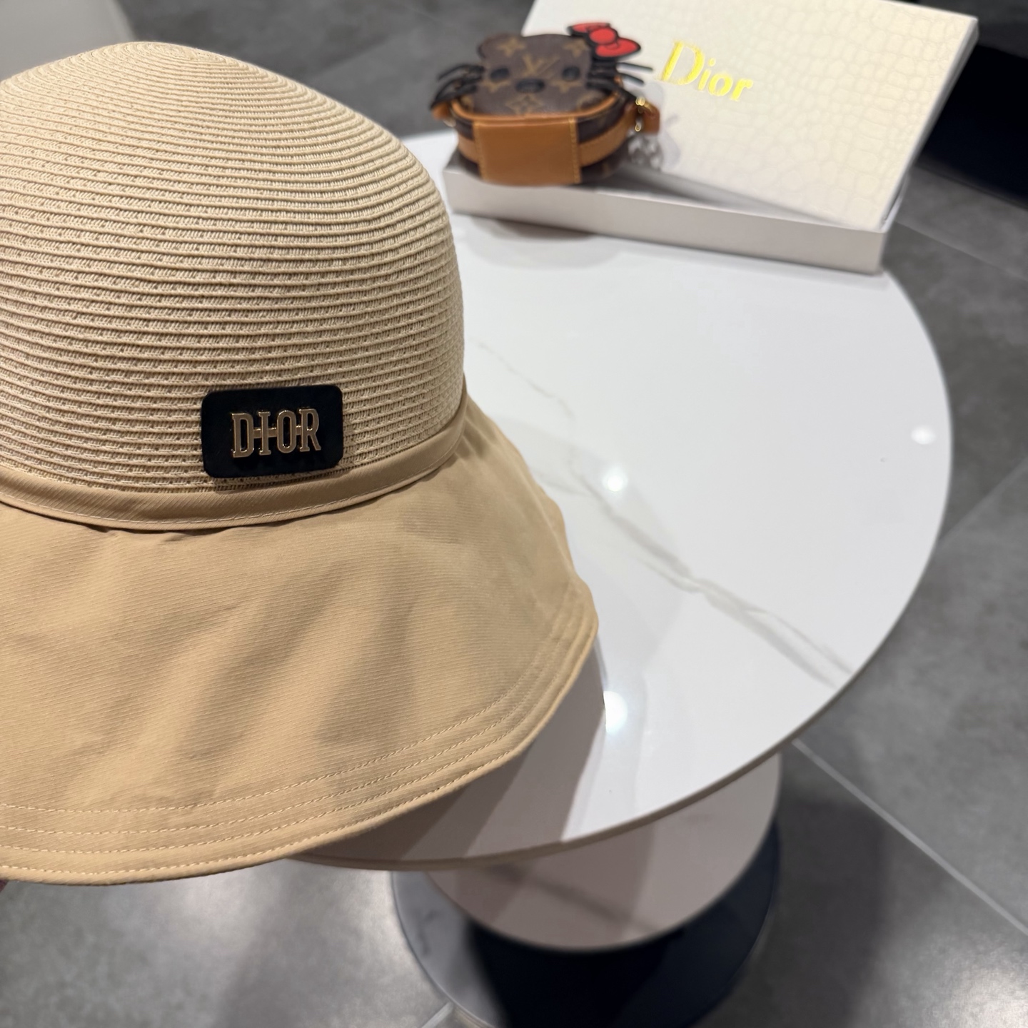 DIOR迪奥大帽檐纸草蝴蝶结渔夫帽女夏天遮阳帽韩版出游防晒草编太阳帽