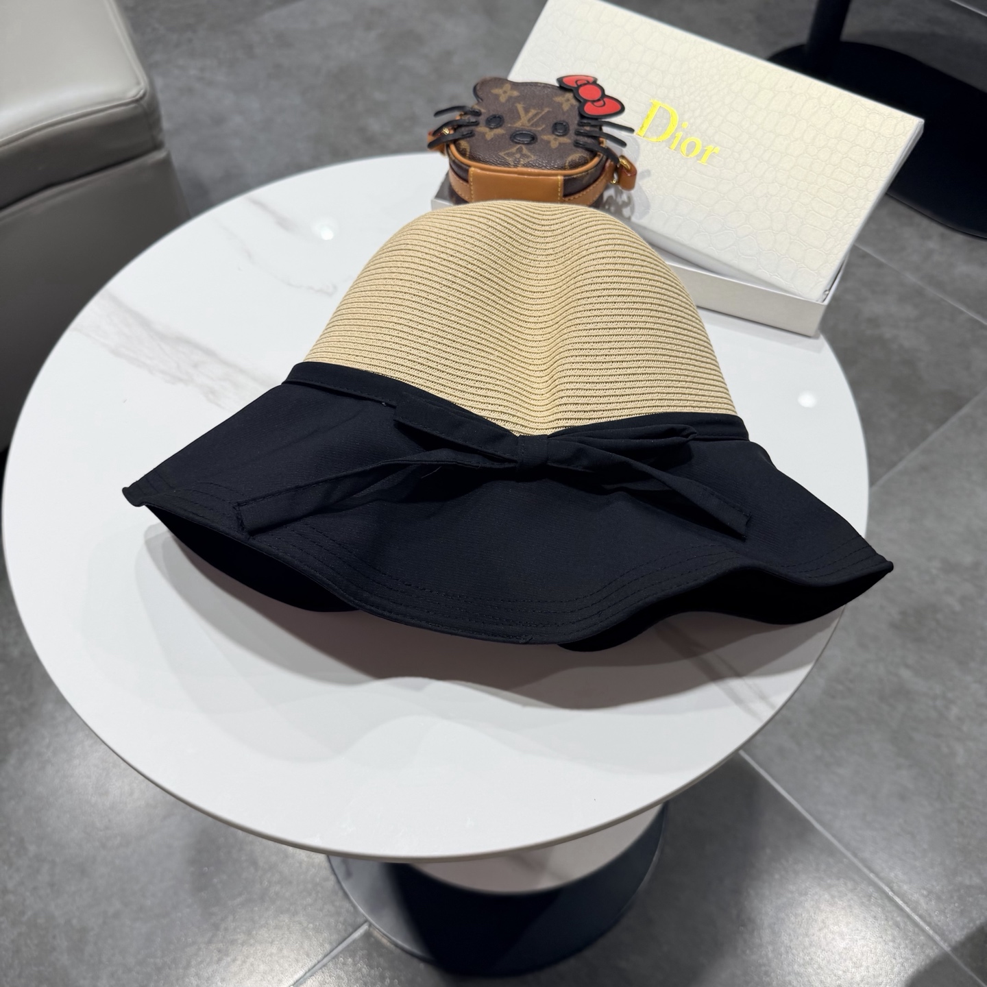 DIOR迪奥大帽檐纸草蝴蝶结渔夫帽女夏天遮阳帽韩版出游防晒草编太阳帽