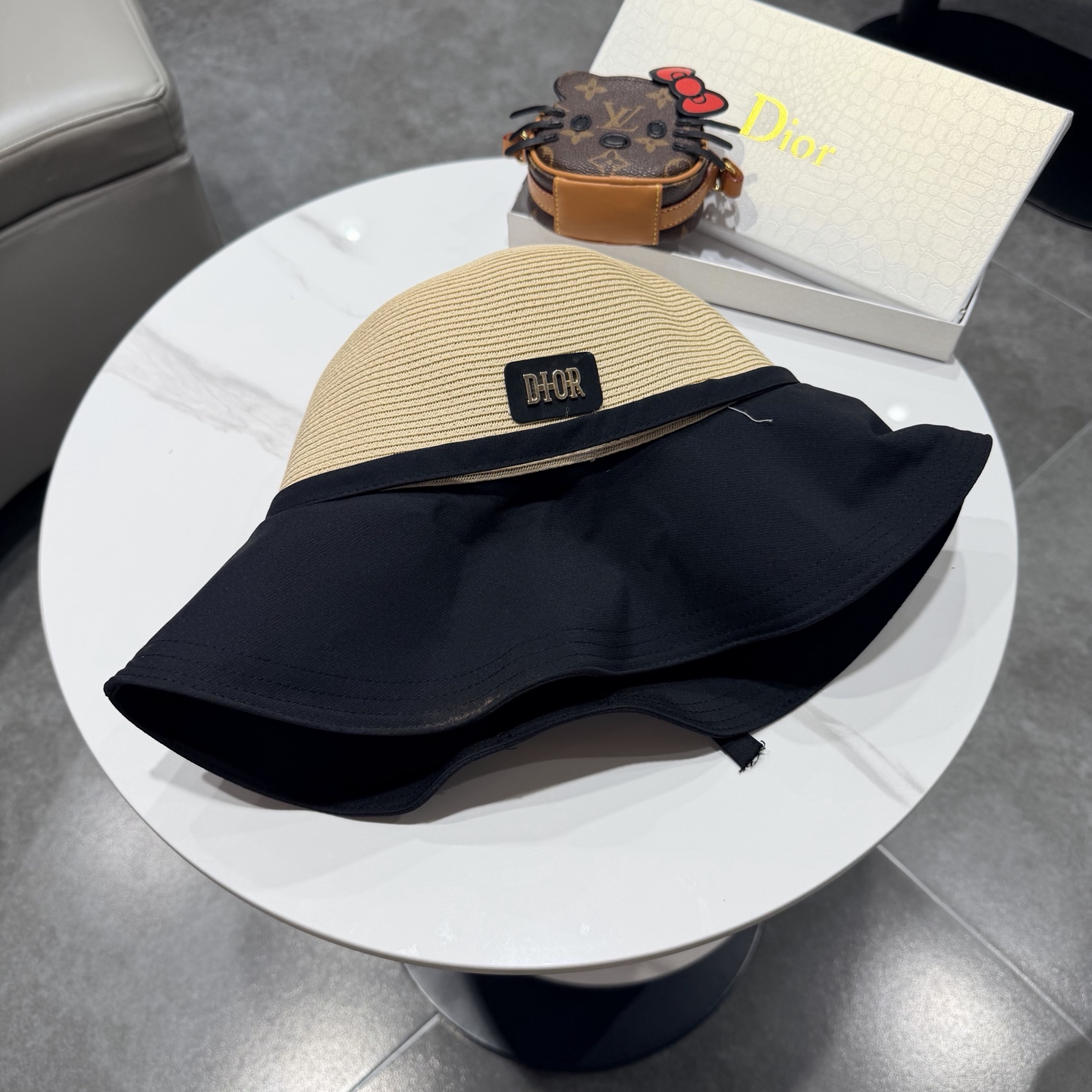 DIOR迪奥大帽檐纸草蝴蝶结渔夫帽女夏天遮阳帽韩版出游防晒草编太阳帽