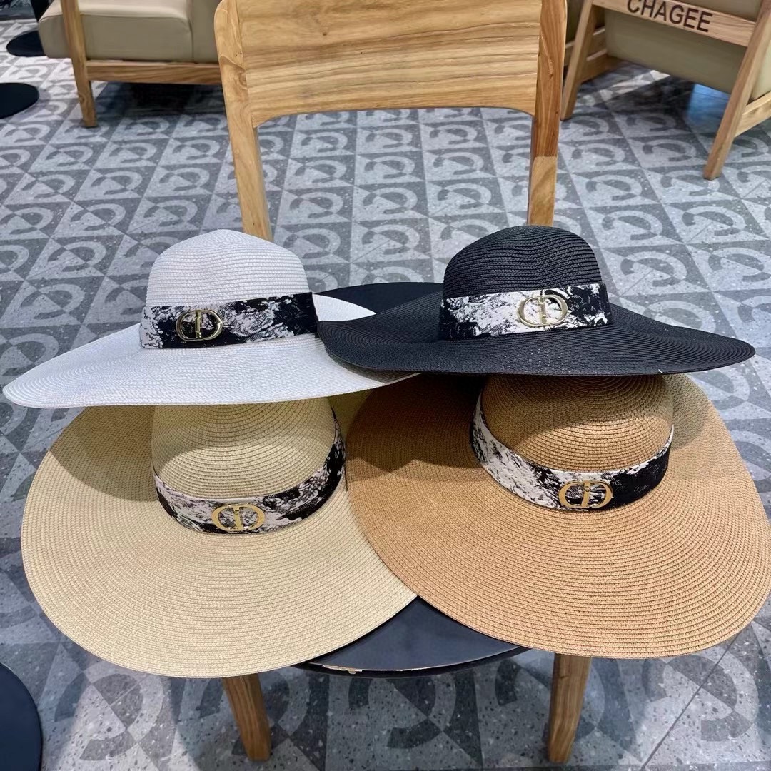 DIOR迪奥草帽❤️2026新款款圆大檐草礼帽草帽[爱心][爱心]做工细节精细，简约大方，百搭单品～出街