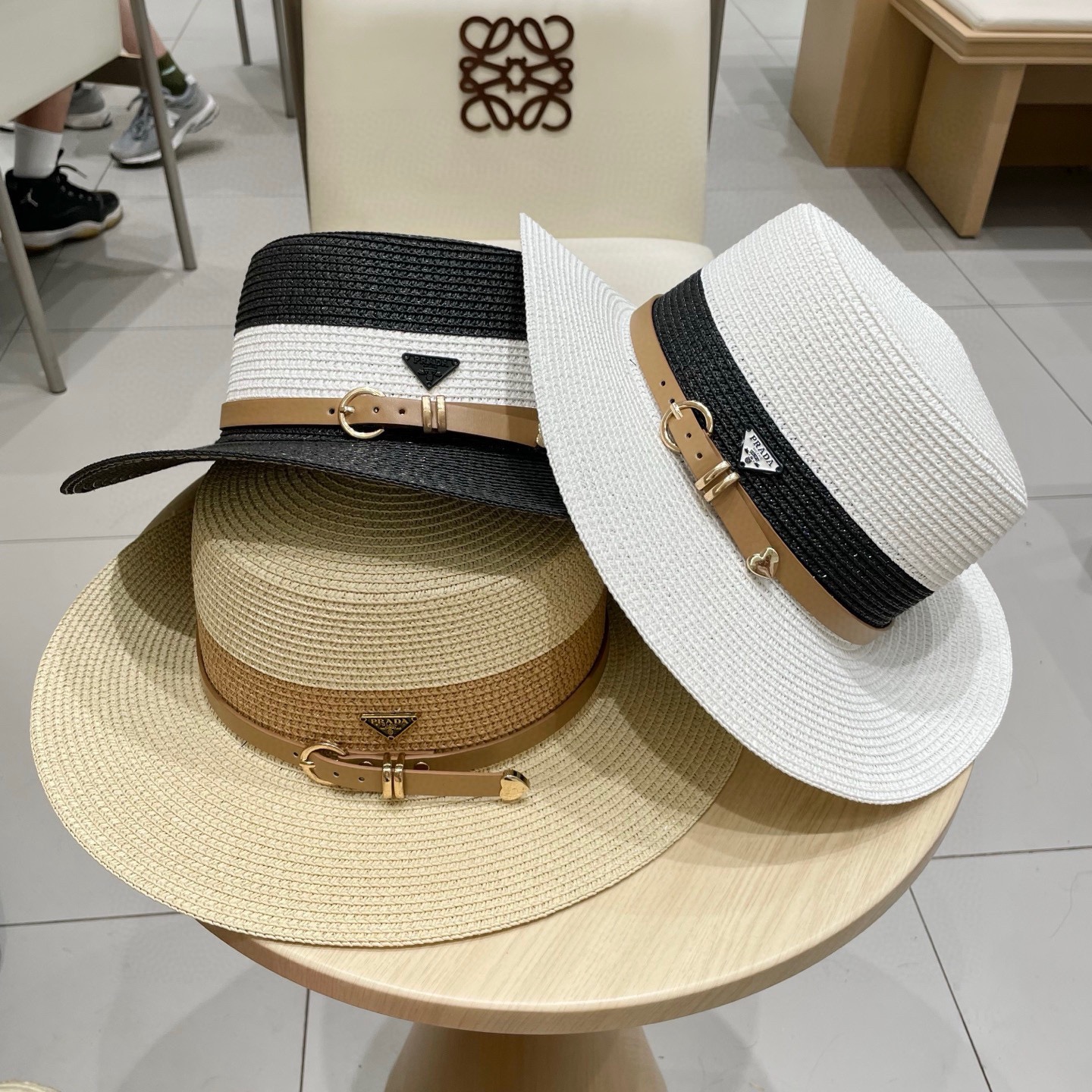 Prada普拉达平顶草帽，拼色礼帽，头围57cm