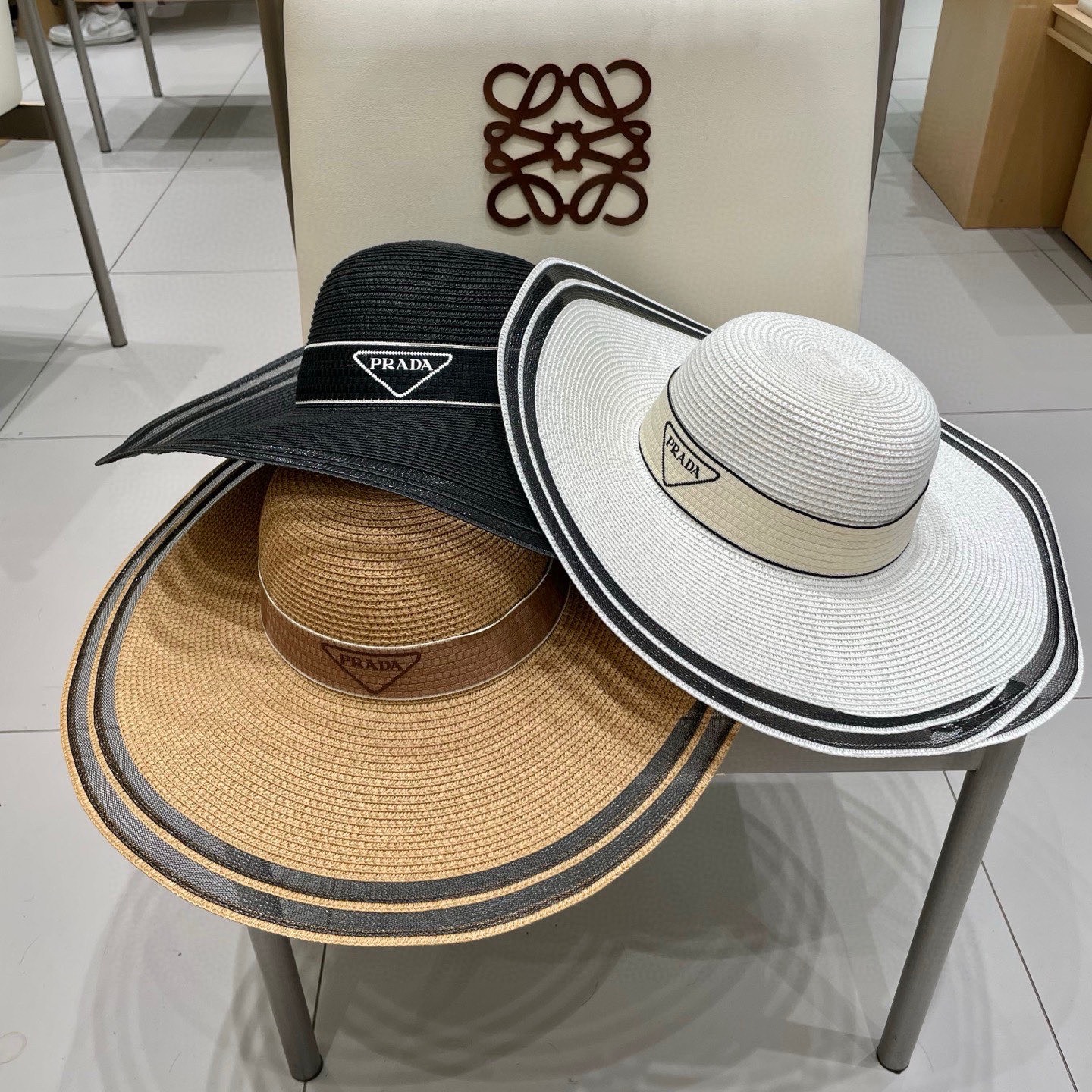 普拉达新款平顶礼帽，大帽檐草帽，头围57cm