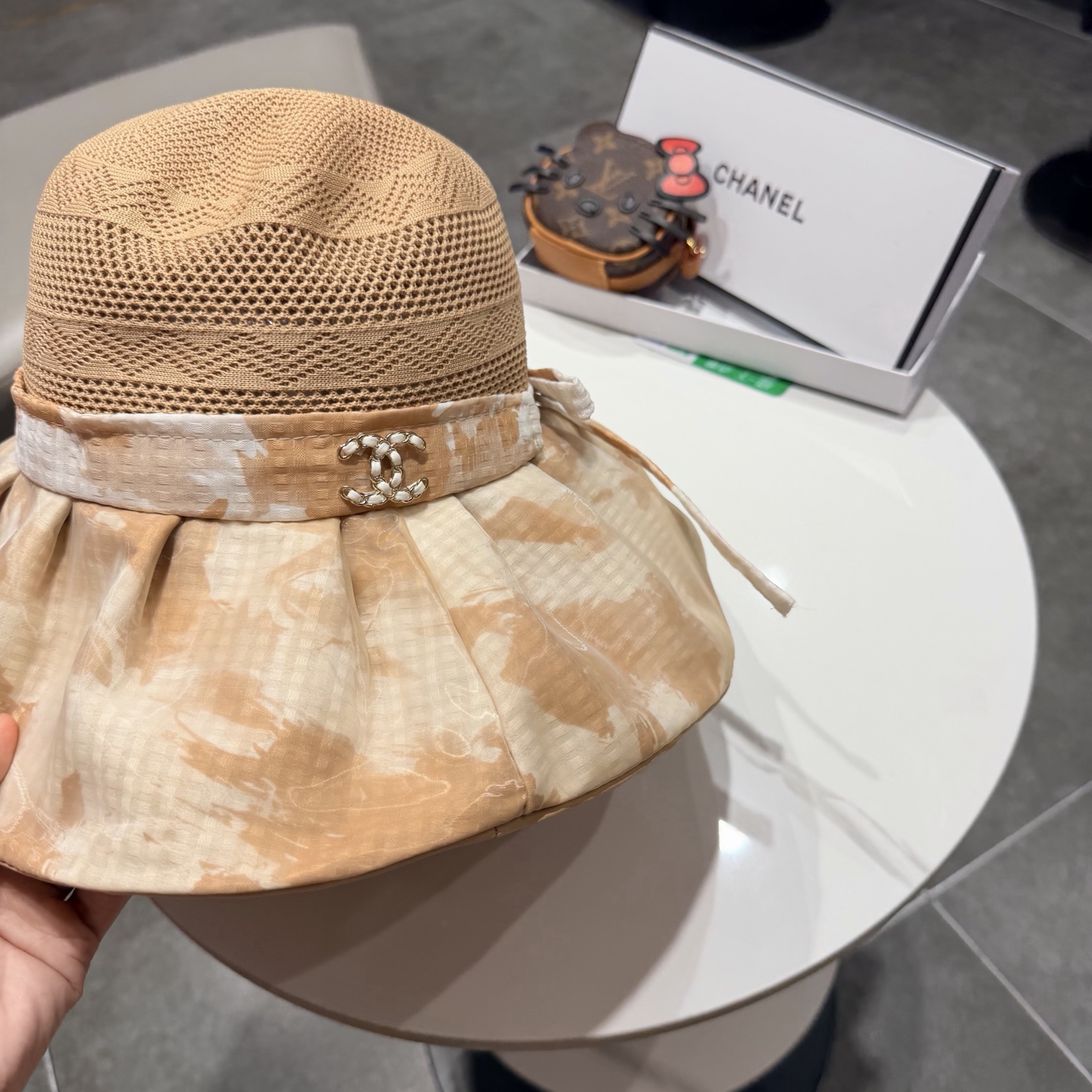 【Chanel香奈儿】2026春夏新款大沿小香风重工款渔夫帽，独特设计～复古文艺的一款