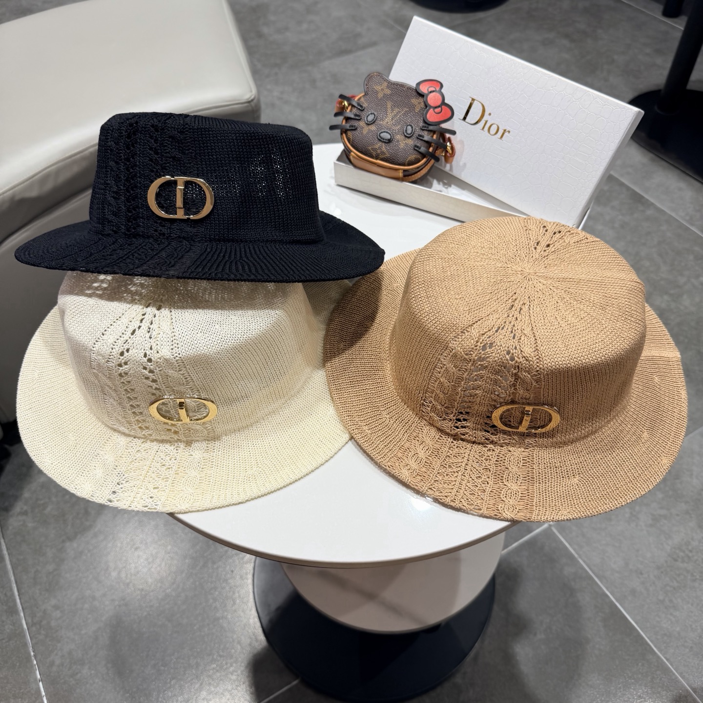 Dior迪奥温柔慵懒风镂空编织平顶礼帽女日系夏季宽檐遮阳帽透气针织帽子