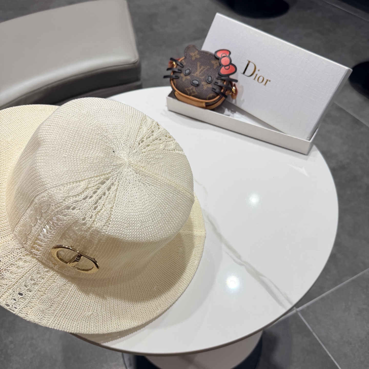 Dior迪奥温柔慵懒风镂空编织平顶礼帽女日系夏季宽檐遮阳帽透气针织帽子