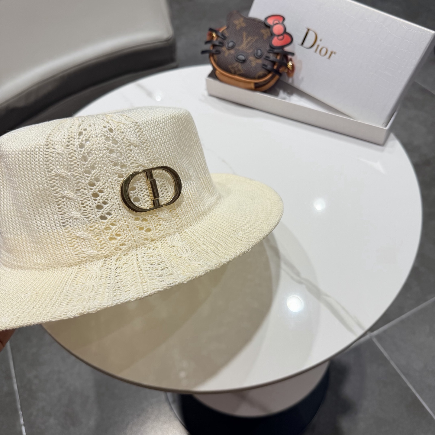 Dior迪奥温柔慵懒风镂空编织平顶礼帽女日系夏季宽檐遮阳帽透气针织帽子