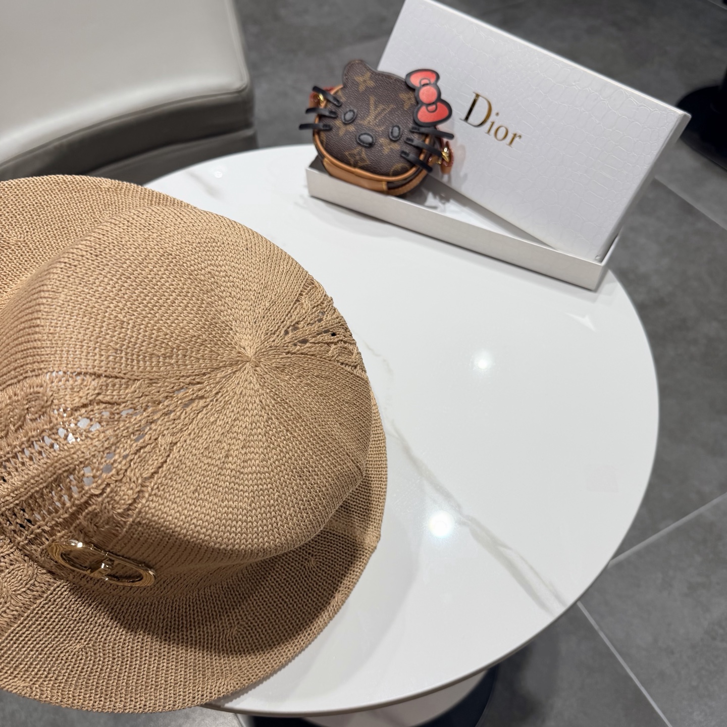 Dior迪奥温柔慵懒风镂空编织平顶礼帽女日系夏季宽檐遮阳帽透气针织帽子
