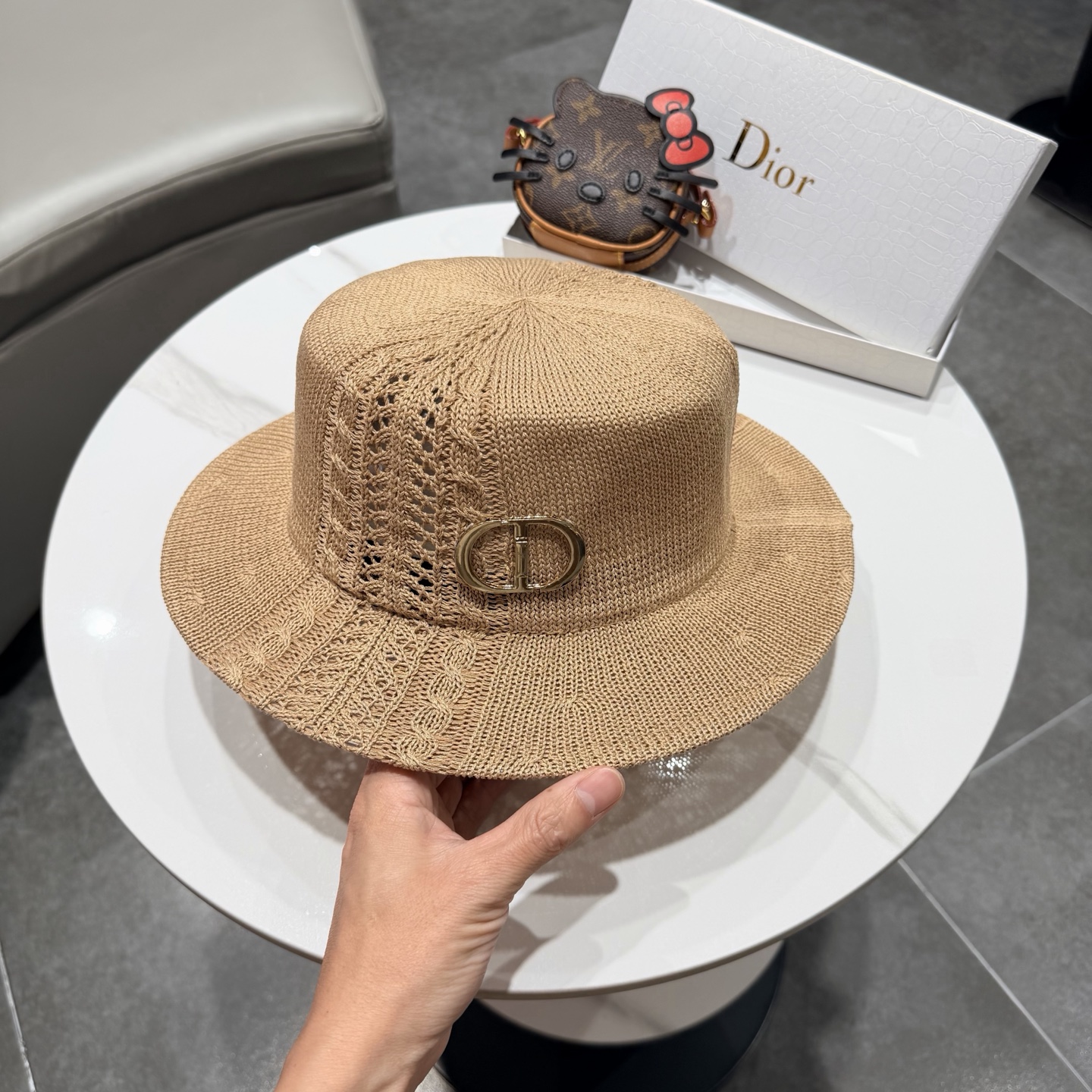 Dior迪奥温柔慵懒风镂空编织平顶礼帽女日系夏季宽檐遮阳帽透气针织帽子