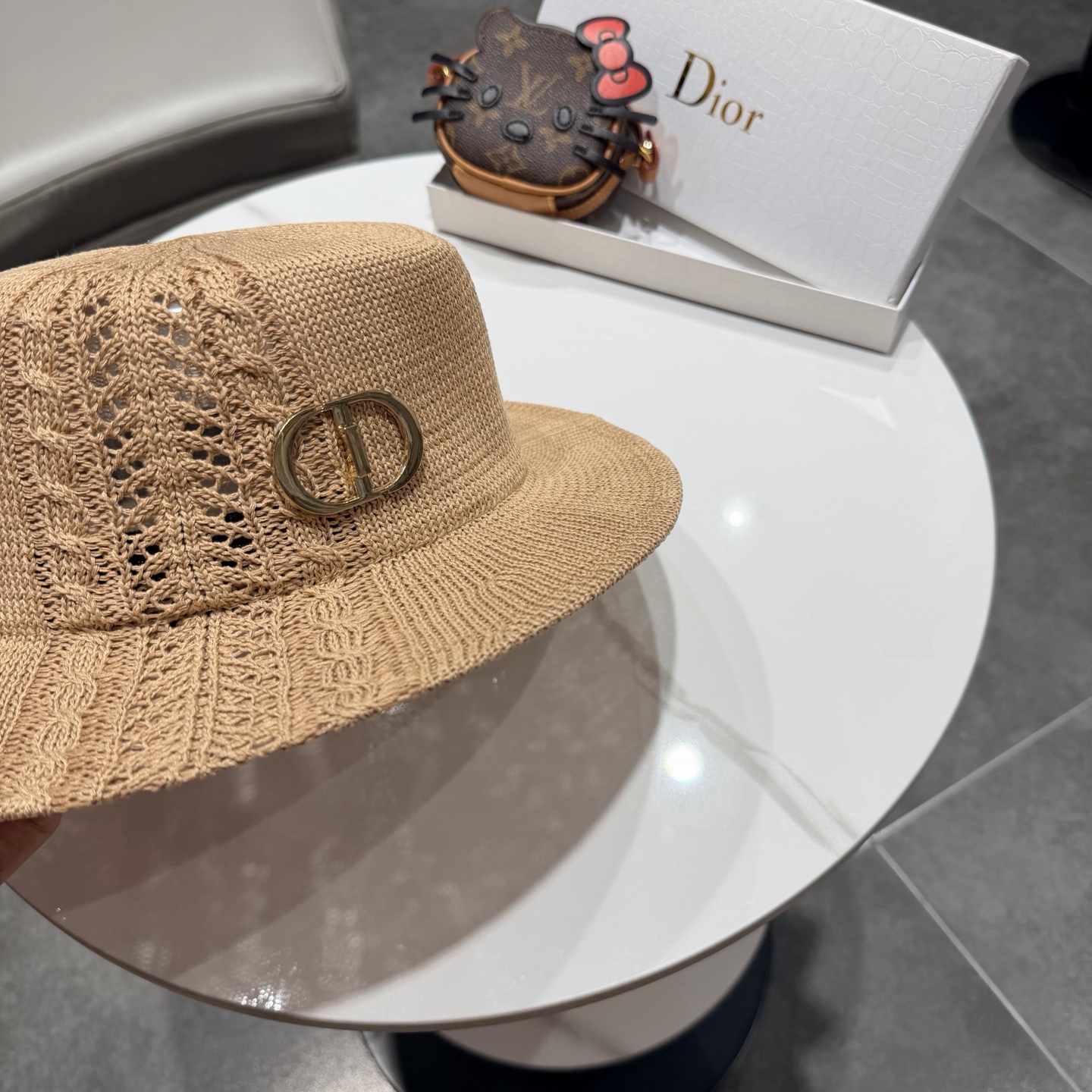 Dior迪奥温柔慵懒风镂空编织平顶礼帽女日系夏季宽檐遮阳帽透气针织帽子