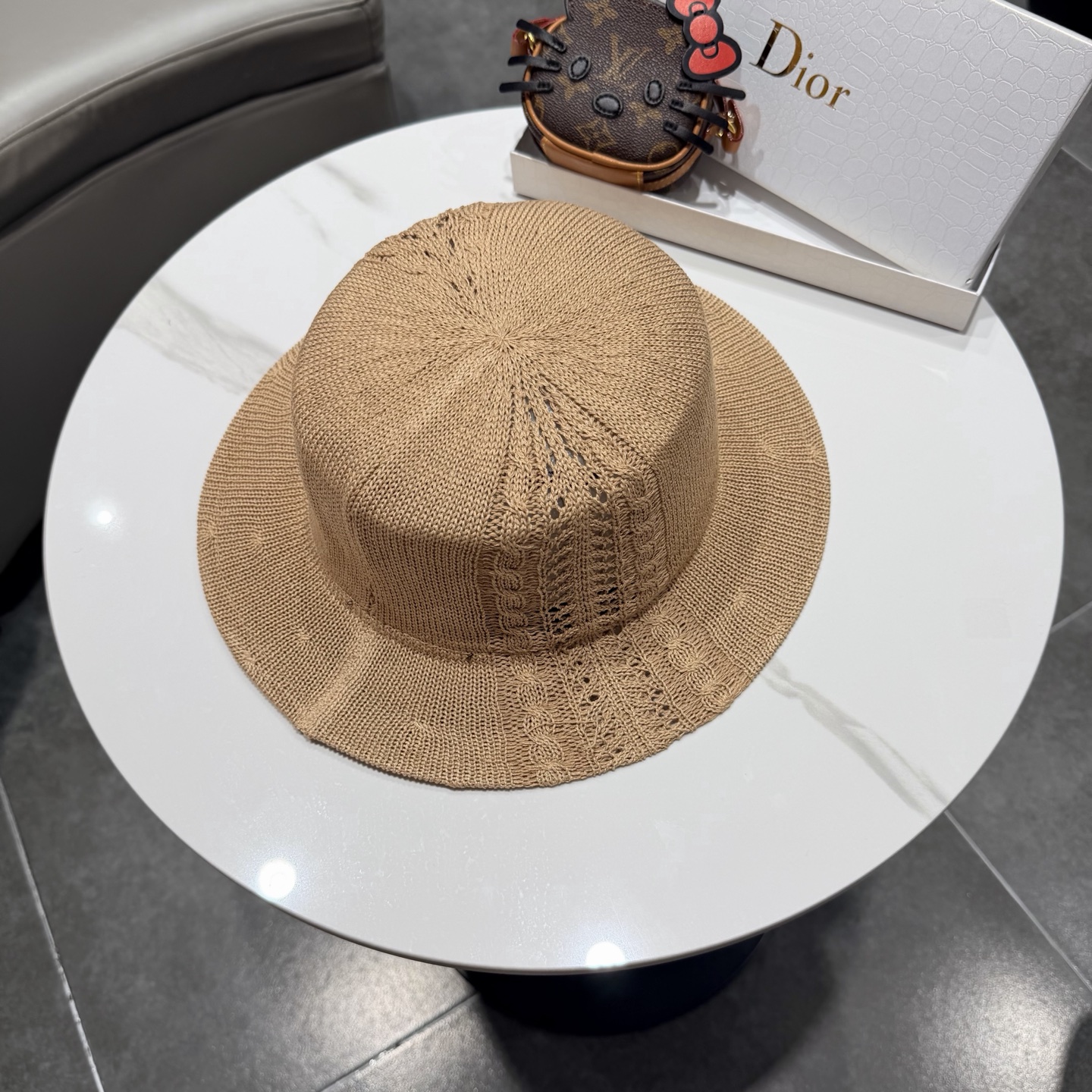 Dior迪奥温柔慵懒风镂空编织平顶礼帽女日系夏季宽檐遮阳帽透气针织帽子