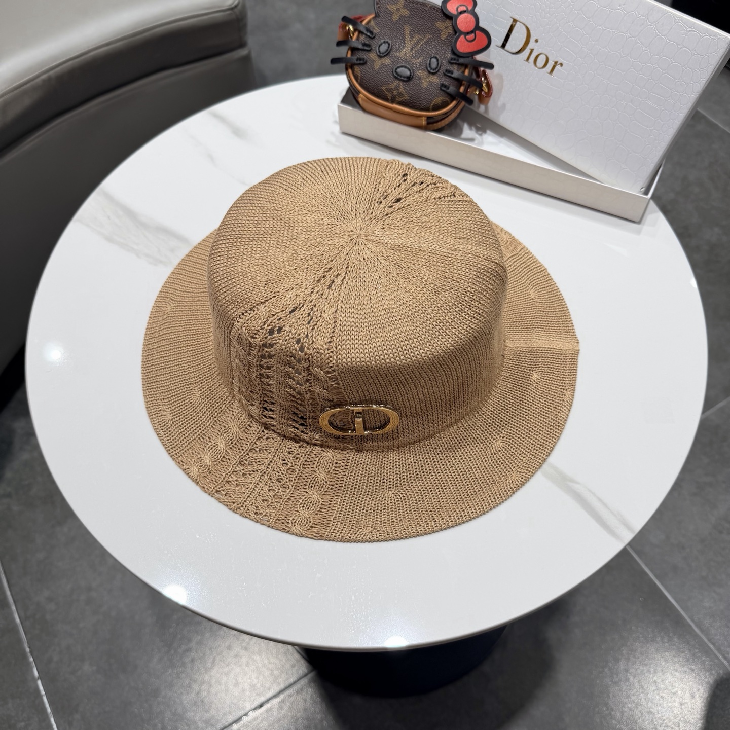 Dior迪奥温柔慵懒风镂空编织平顶礼帽女日系夏季宽檐遮阳帽透气针织帽子