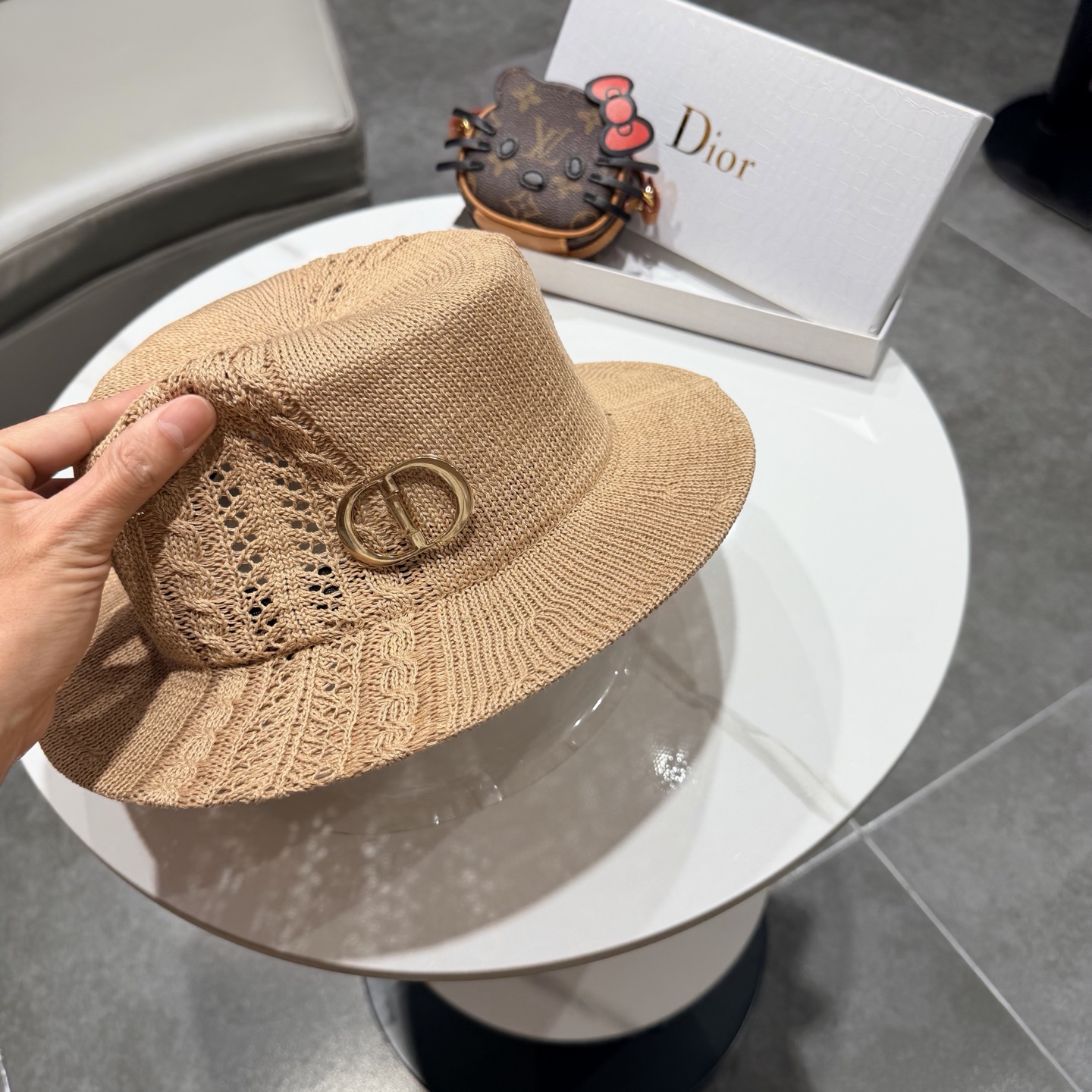 Dior迪奥温柔慵懒风镂空编织平顶礼帽女日系夏季宽檐遮阳帽透气针织帽子