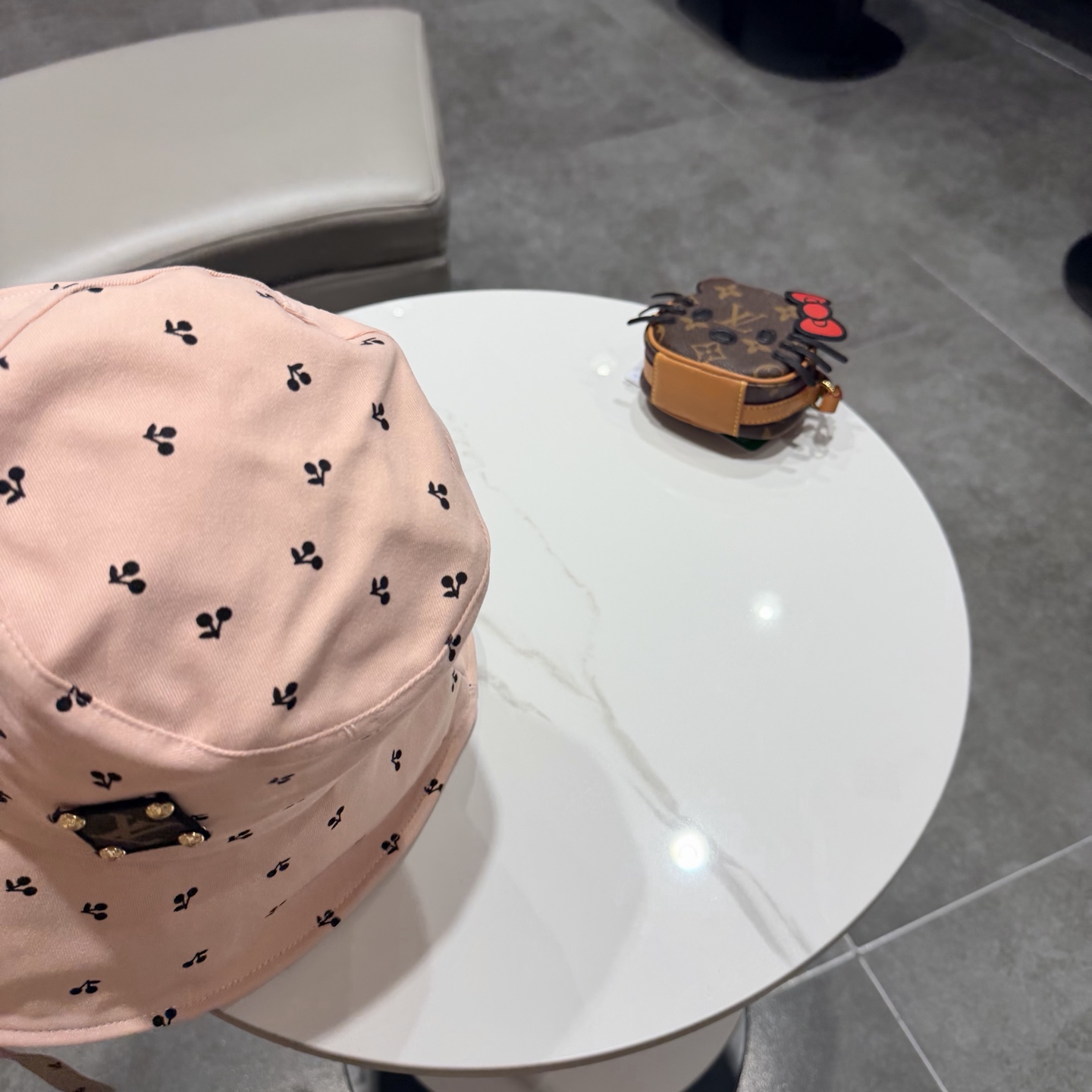 LV路易威登樱桃小丸！小清新樱桃绑带渔夫帽子女春夏大帽檐防晒遮阳帽