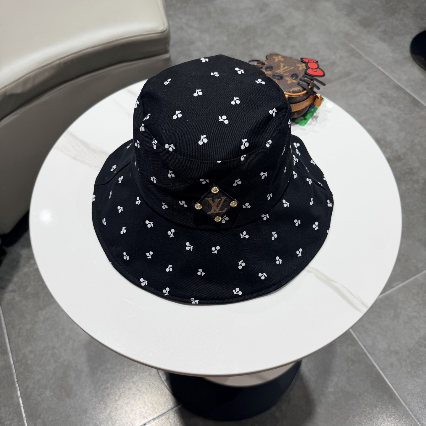 LV路易威登樱桃小丸！小清新樱桃绑带渔夫帽子女春夏大帽檐防晒遮阳帽