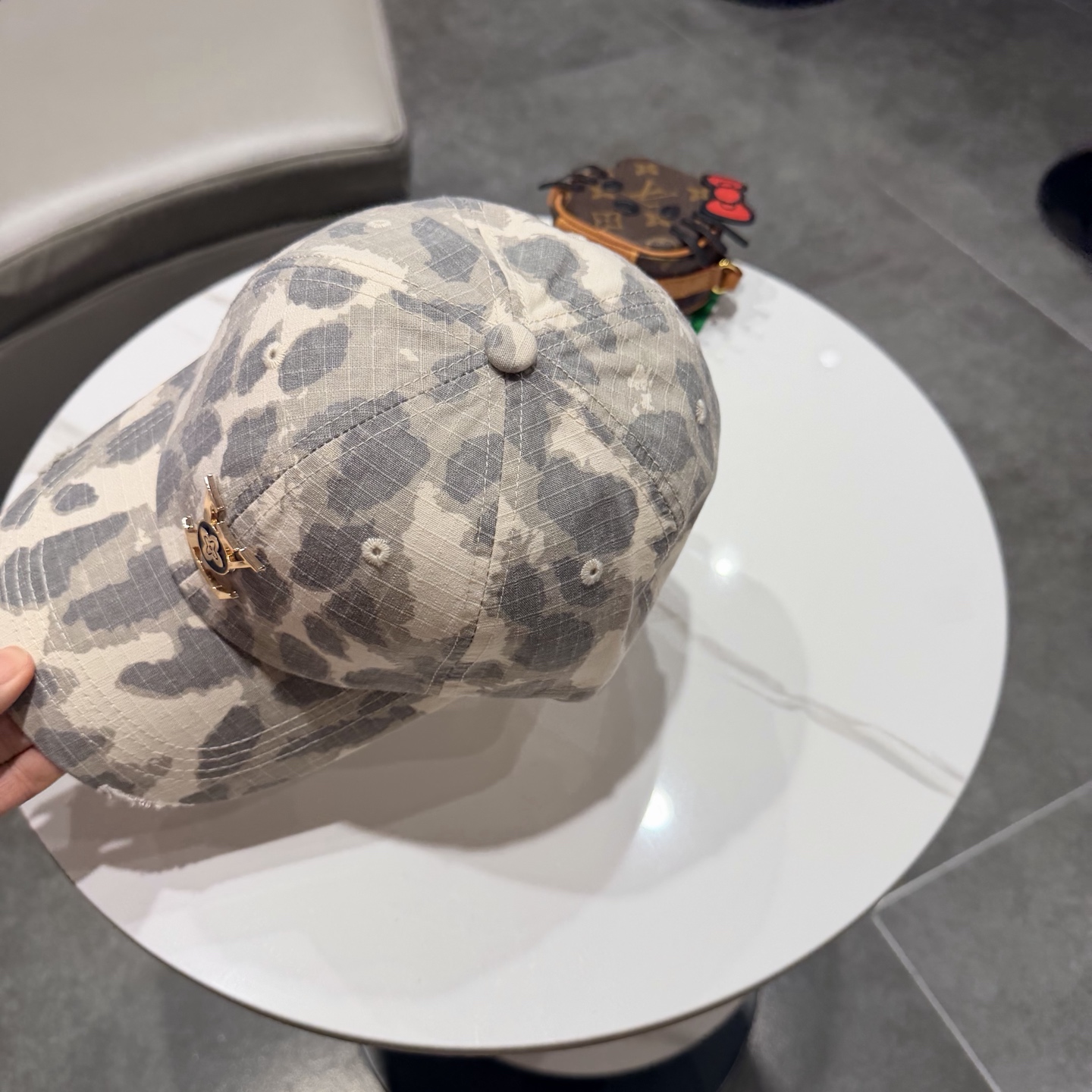 🧢路易威登棒球帽 LouisVuitton😍新款LV棒球帽，重工打造♥️高端大气，百搭款🤗男女通用！