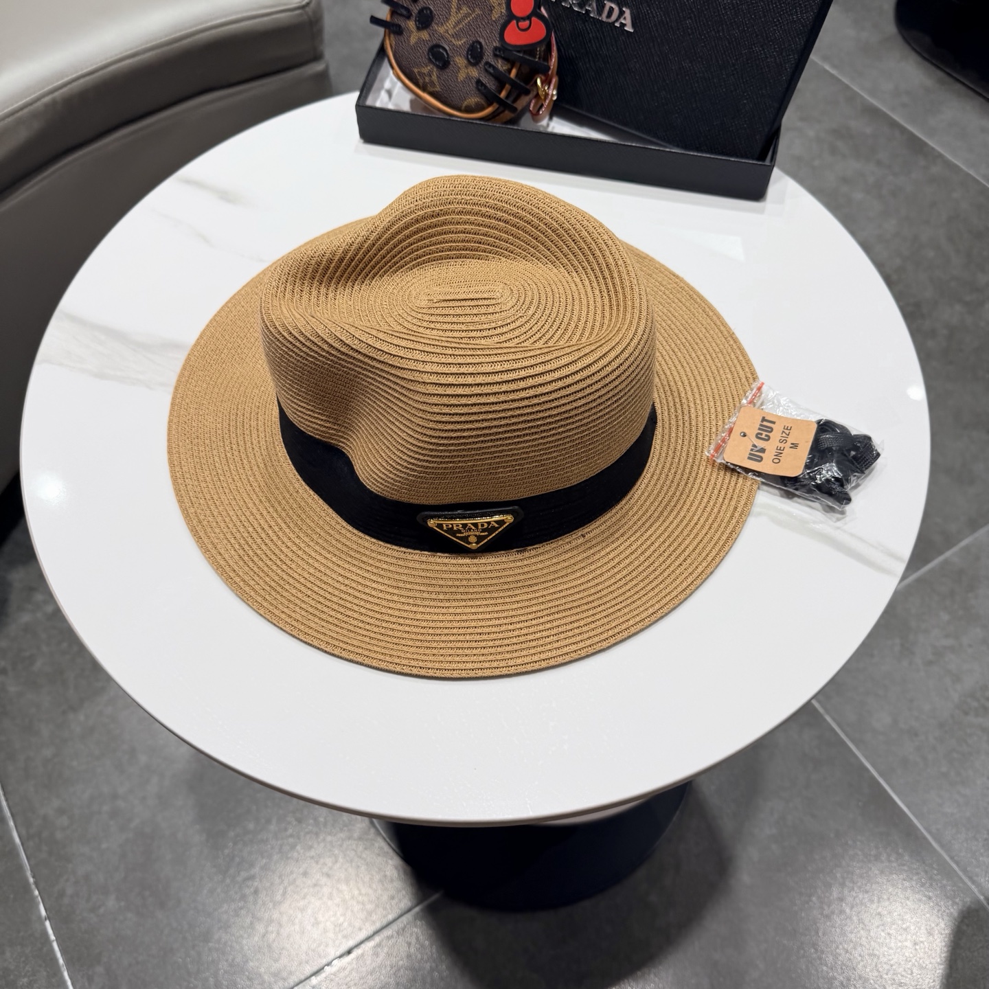 Prada普拉达夏天防晒遮阳帽子女网红款度假海边巴拿马草帽复古凹顶大檐礼帽潮