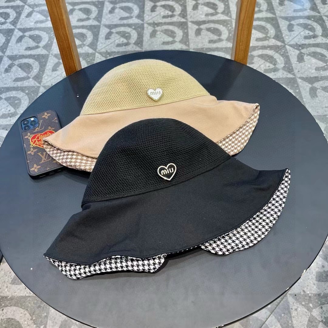 【MIUMIU缪缪】2024新款拼接材质简约小桶帽渔夫帽，夏季出街单品新款出街