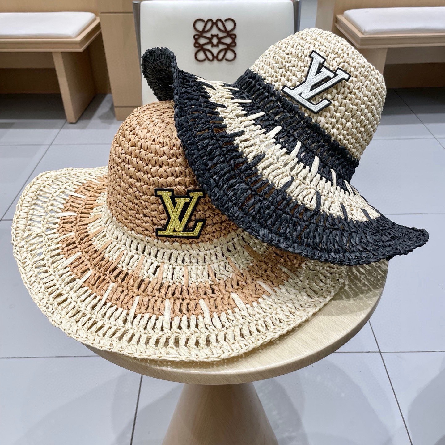 LV路易威登海边拍照度假氛围感镂空草帽女夏季遮阳大檐可折叠太阳帽