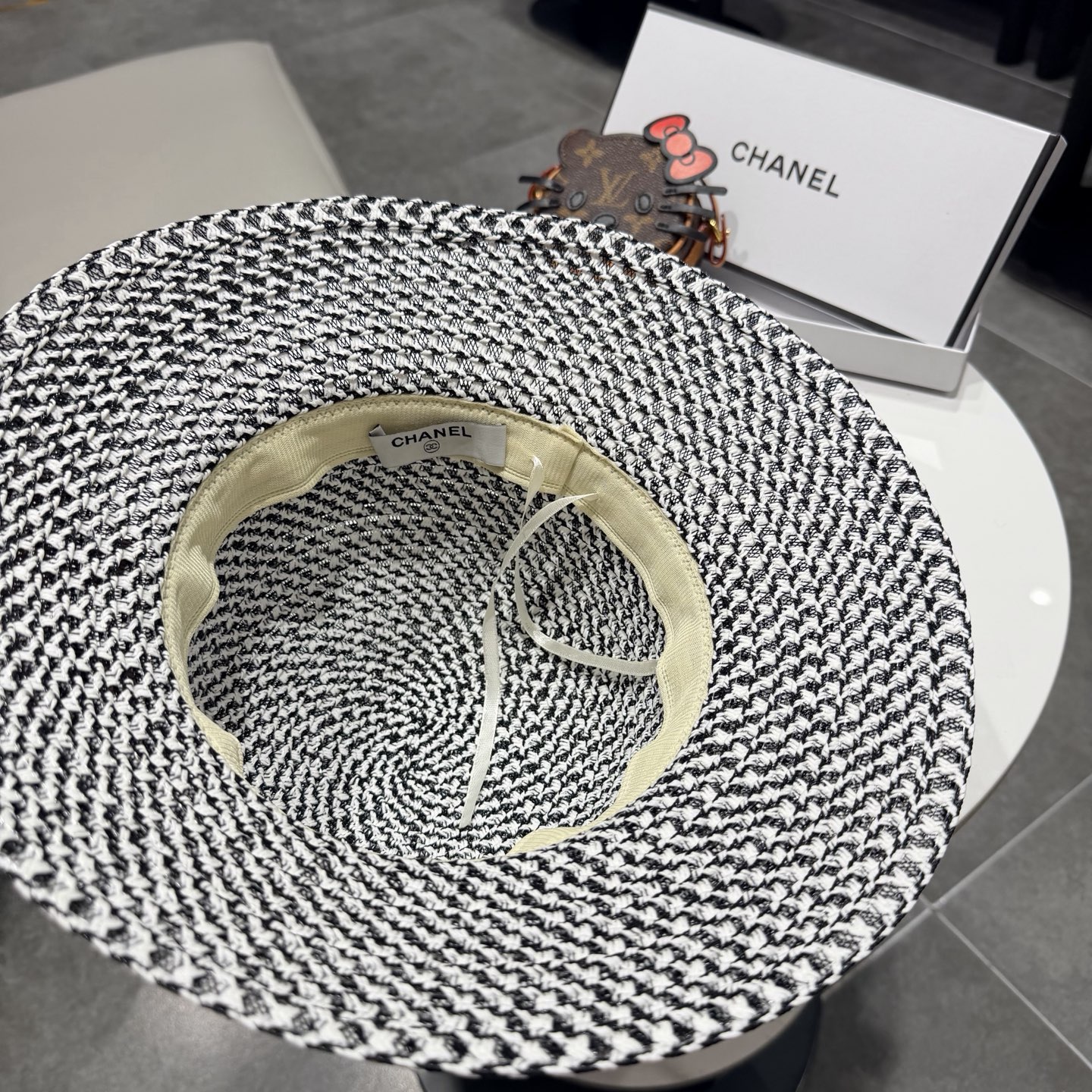 CHANEL香奈儿2026新款圆顶草帽 夏天海边首选～新款材质编织而成～质感满分💯