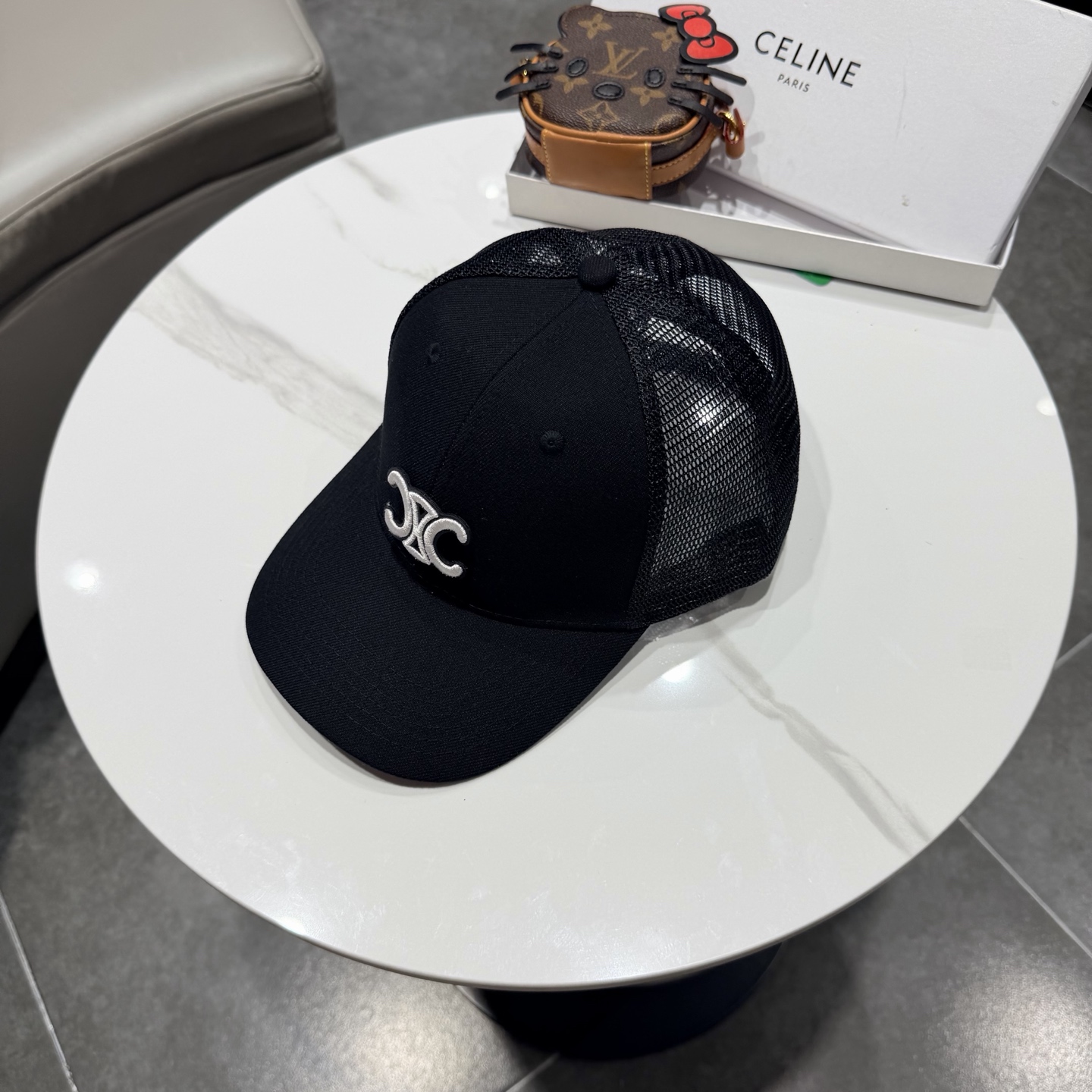 【CELINE赛琳】新款棒球帽🧢，出街必备超好搭配，赶紧入手！