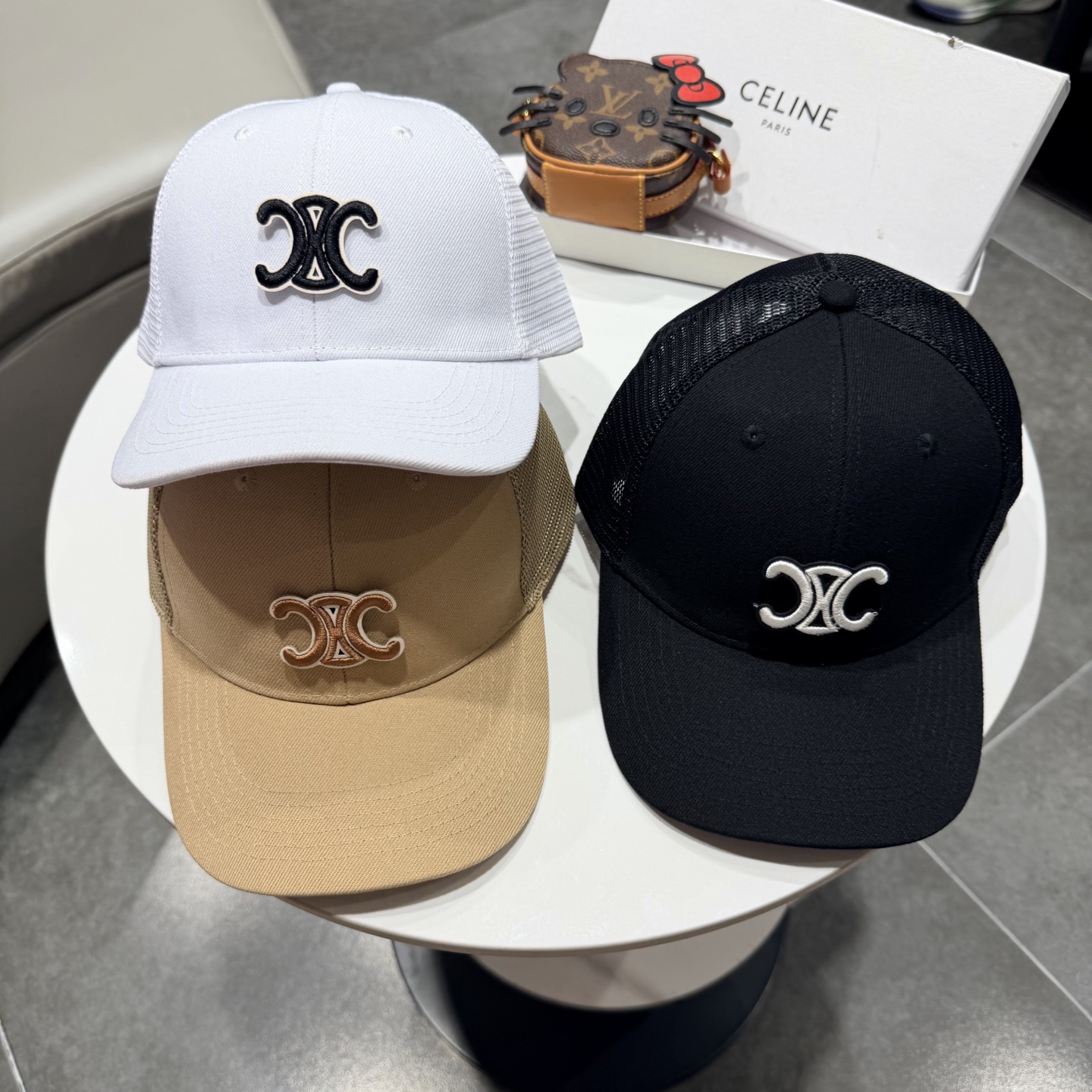 【CELINE赛琳】新款棒球帽🧢，出街必备超好搭配，赶紧入手！